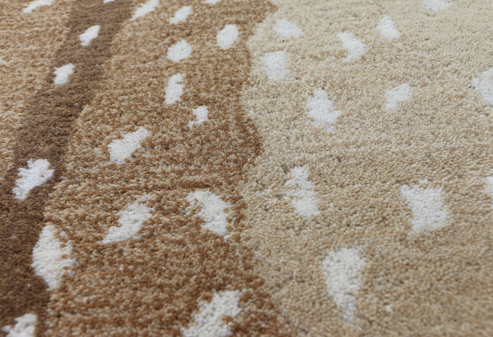 Antelope Cheetha Print Handmade Parsian Style Woolen Without