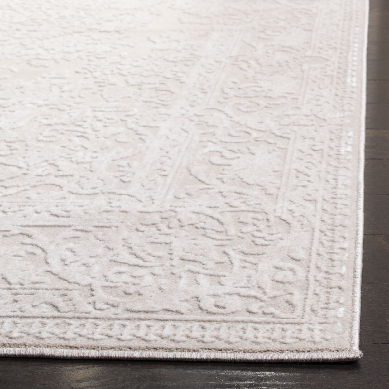 SAFAVIEH Reflection Collection RFT664D Creme / Ivory Rug