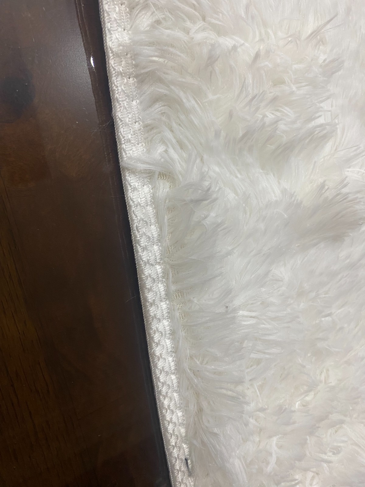 White Faux Fur Rug Soft Shaggy Bedroom Bedside Mat 16 x 24 in (40*60 cm)