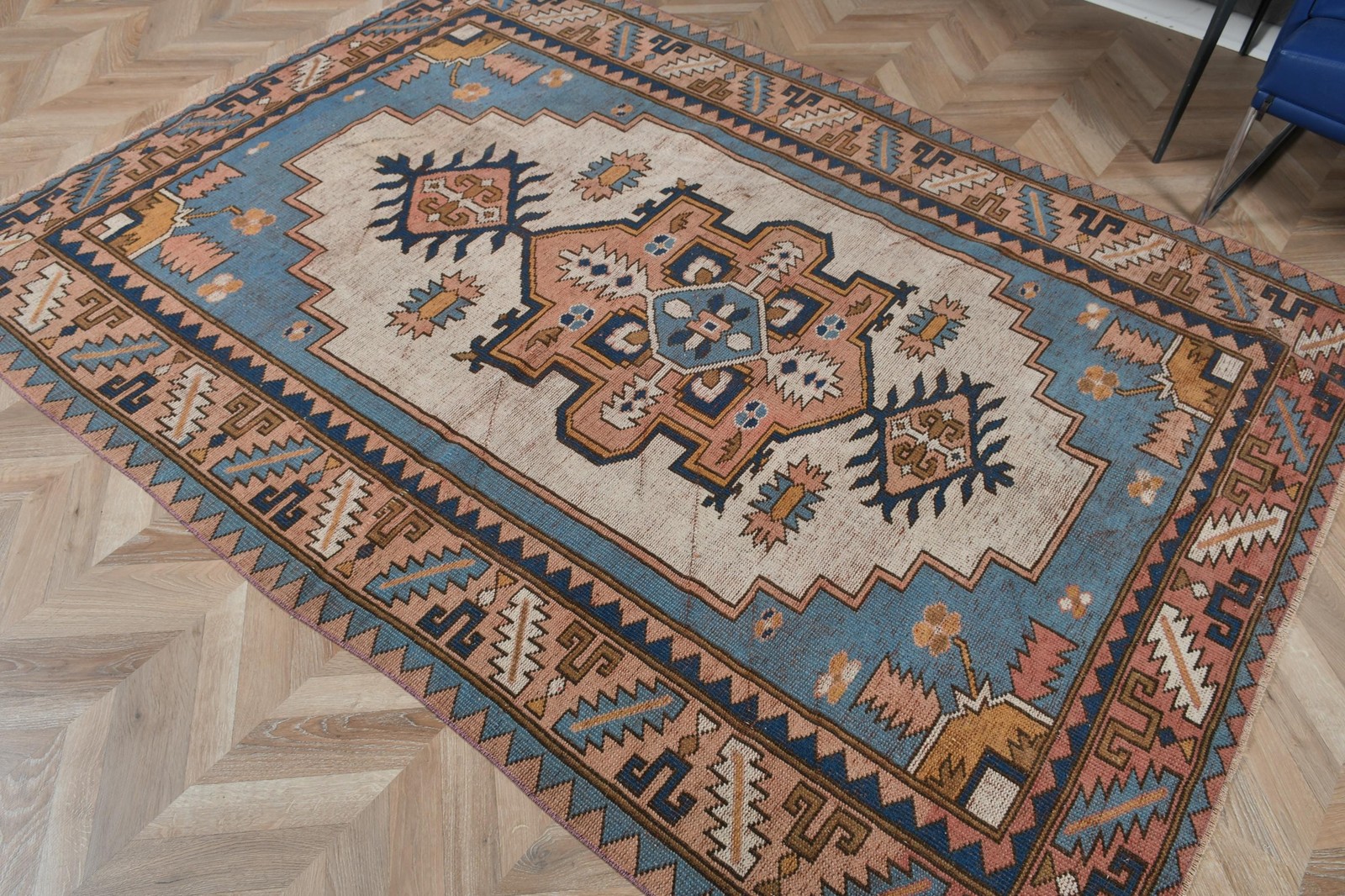 Vintage Turkish Large Rug 5,5×7,5 ft, Blue Brown Animal Print Rug