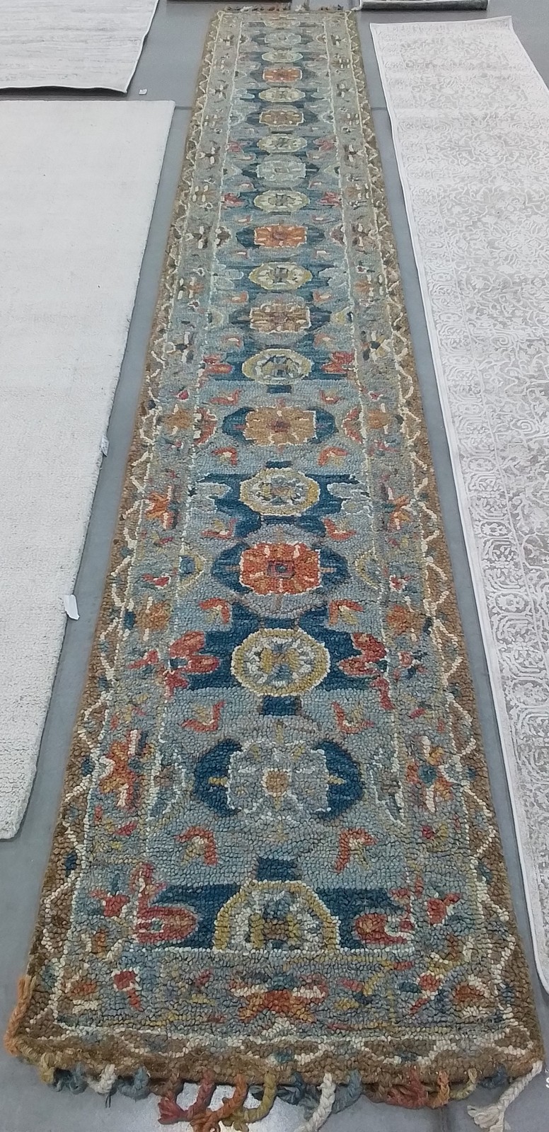GREY / NAVY 2′-3″ x 15′-0″ Flaw in Rug, Reduced Price 1172785993 APN110A-215
