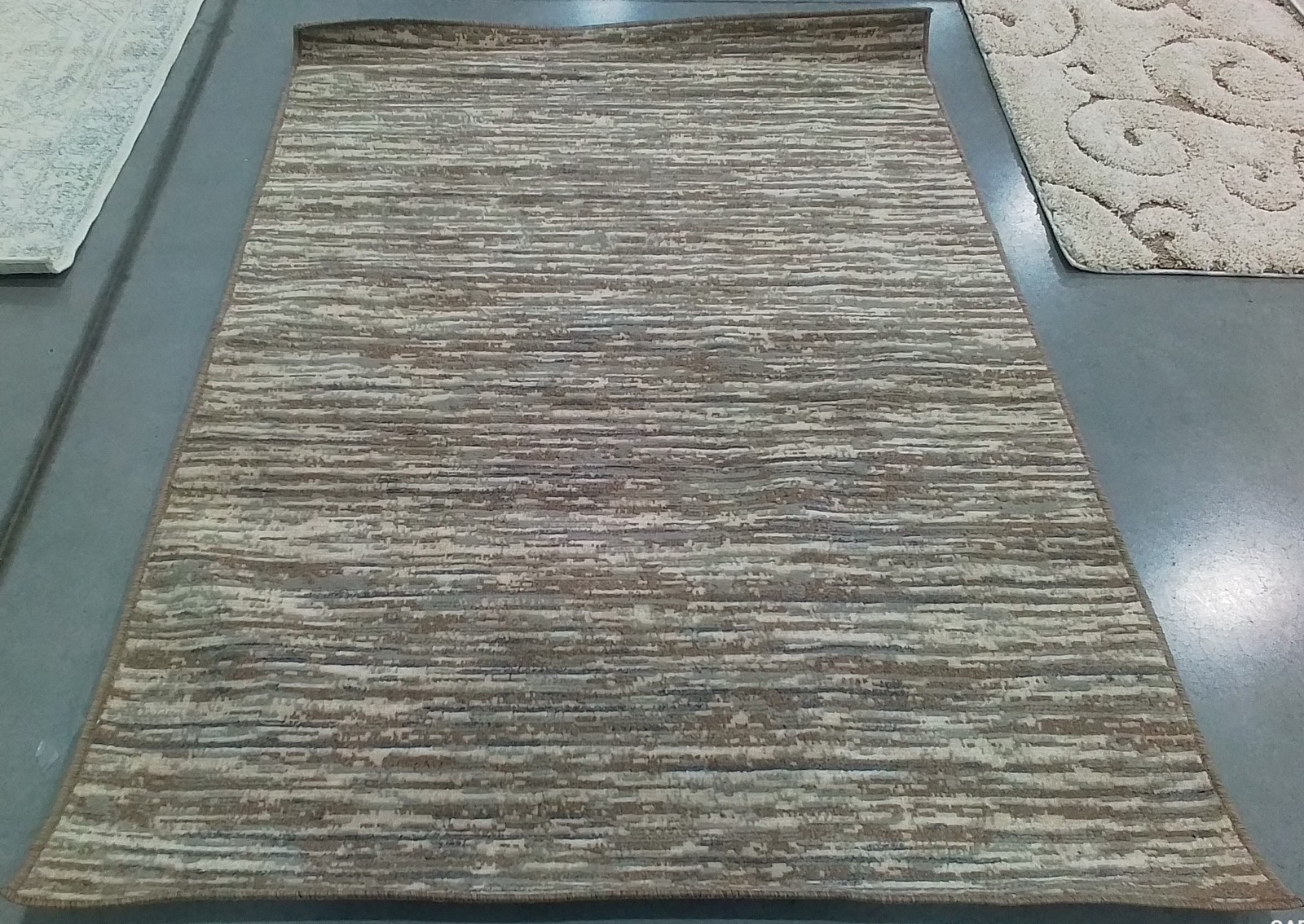 GREY / IVORY 4′-5″ x 6′-5″ Flaw in Rug, Reduced Price 1172791787 PYR233F-4
