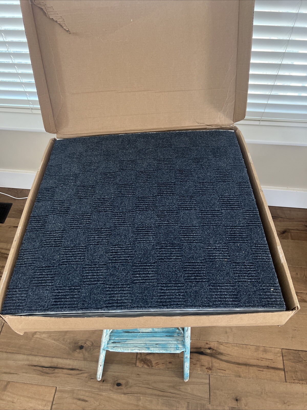 24″X 24″ Carpet Tile Peel and Place – Crochet (Ocean Blue) (60Sq.Ft.) 15 Tiles