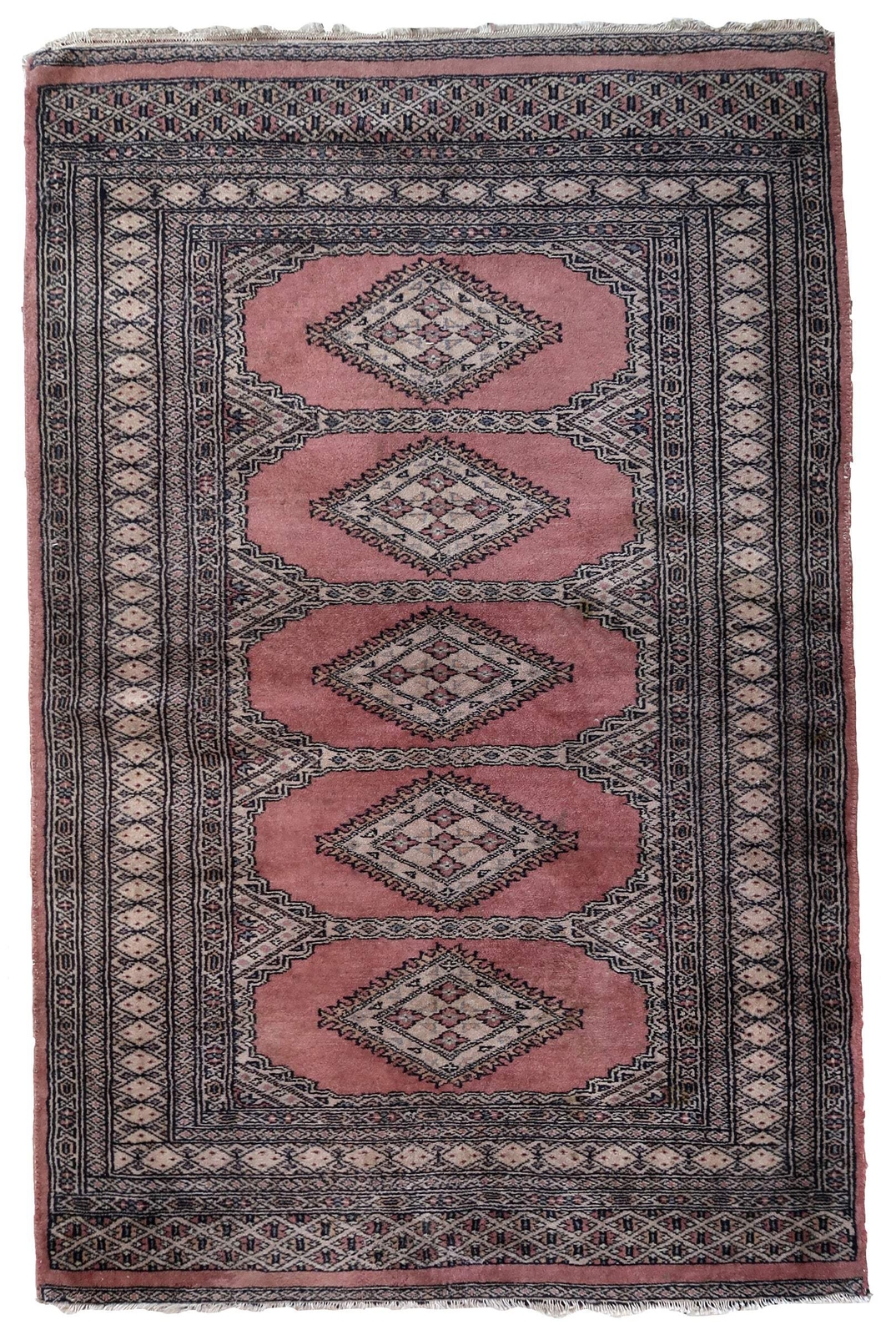 Handmade vintage Uzbek Bukhara rug 3.1′ x 5′ (97cm x 153cm) 1970s – 1C946