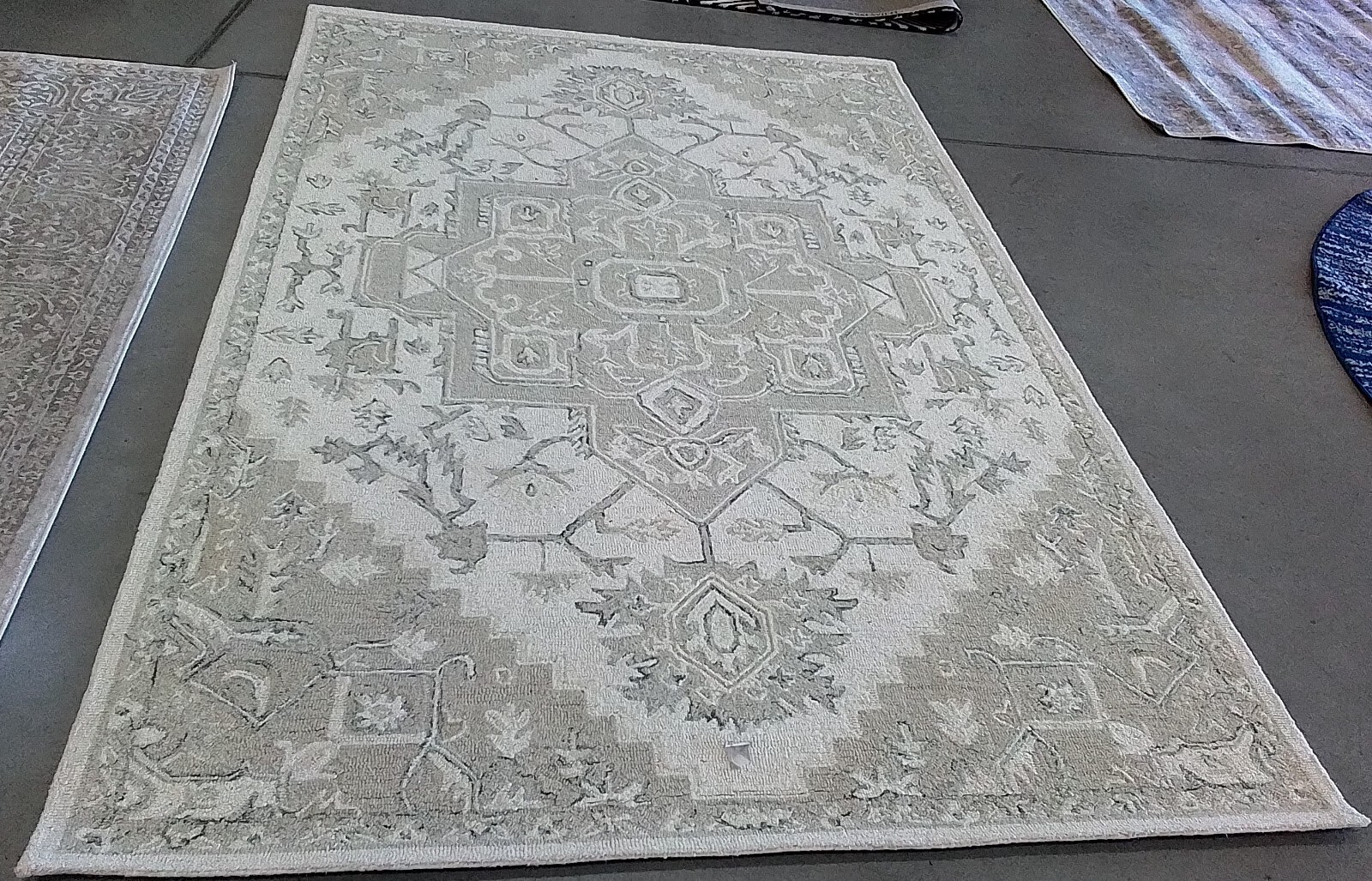 IVORY / BEIGE 6′ X 9′ Back Stain Rug, Reduced Price 1172760045 MLP503B-6