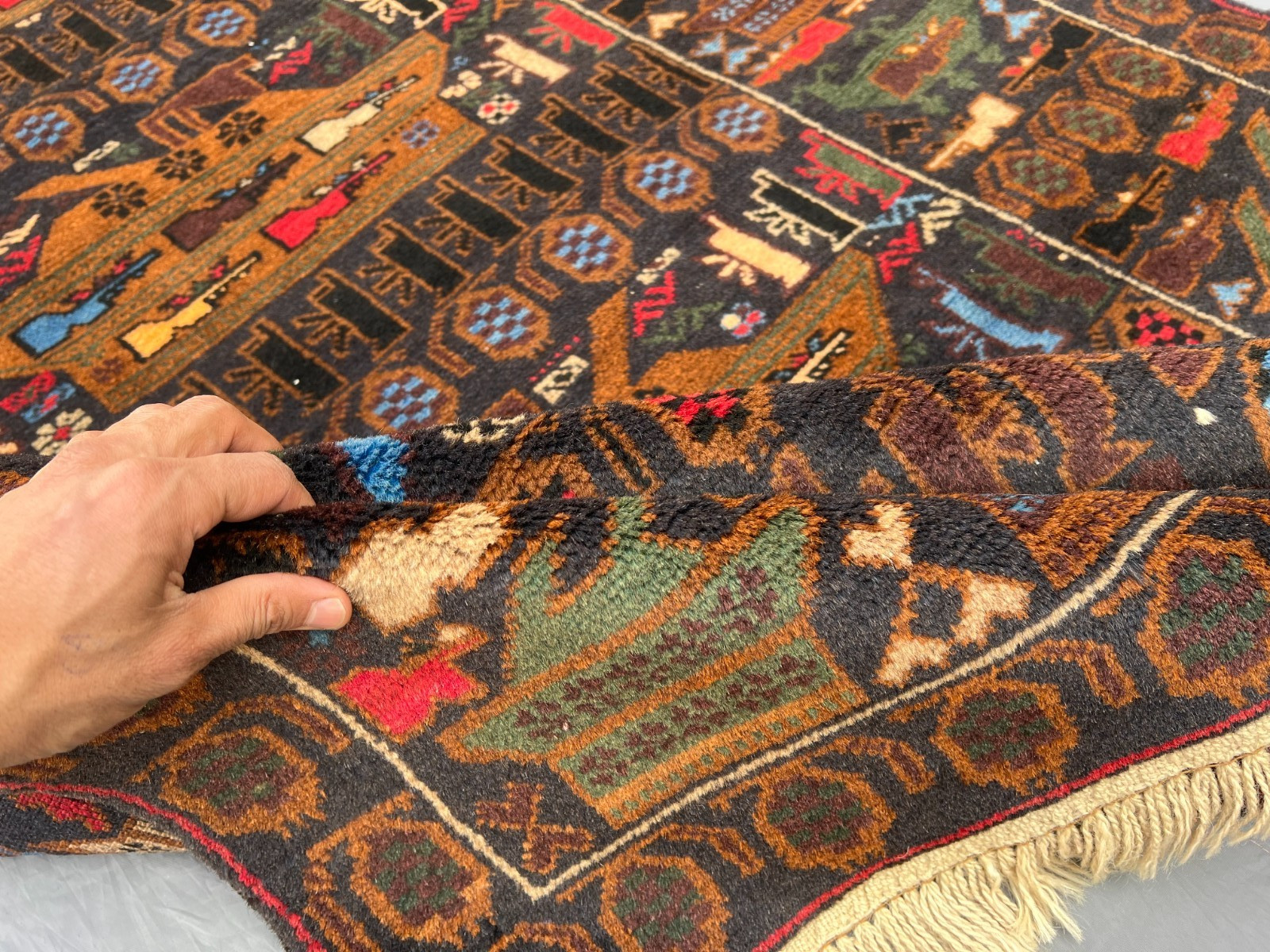 3’9 x 6’6 Ft Detailed Afghan Baluchi War Rug – Pictorial Weapons Motif Tribal