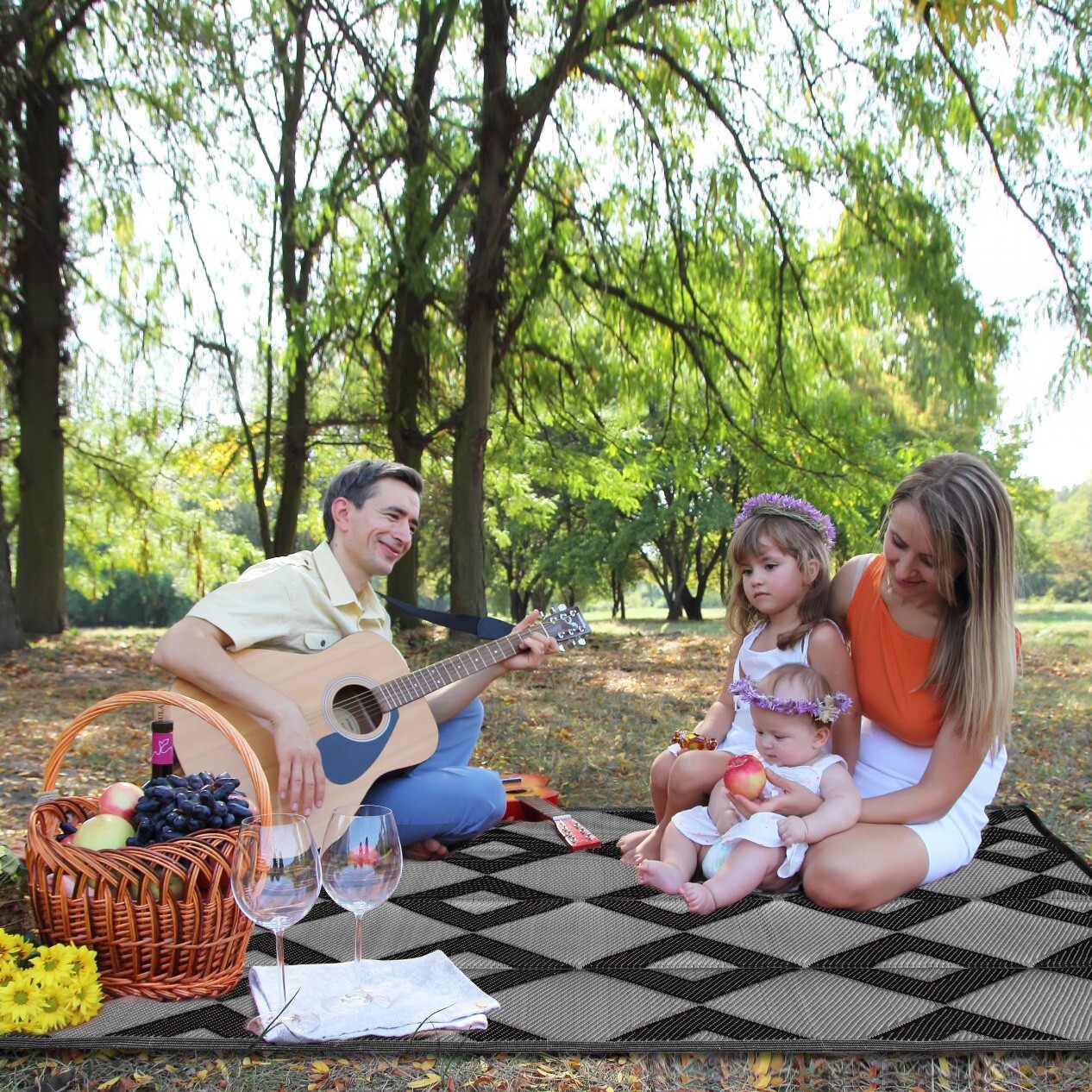Outdoor Rugs (5×8) Camping, beach, decks and every place (New Geo Gry Blc)