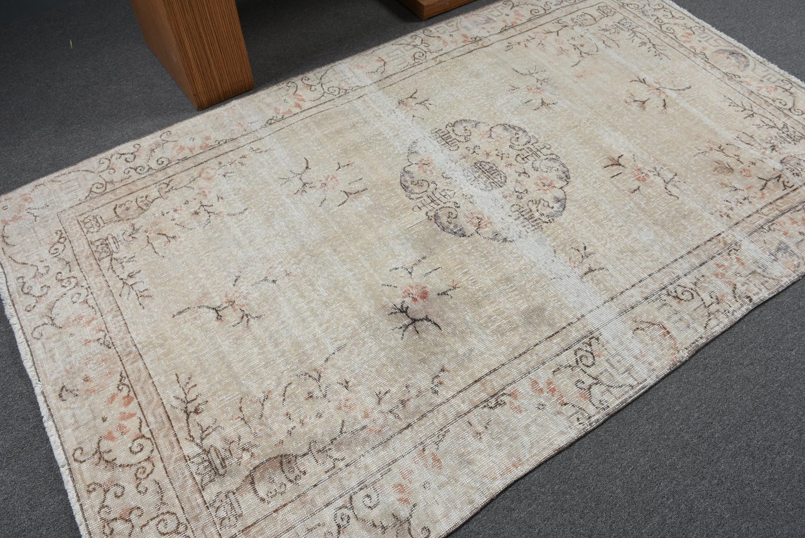 Turkish 4,7×7,8 ft Rug, Vintage Rug, White Patchwork Wool Rug