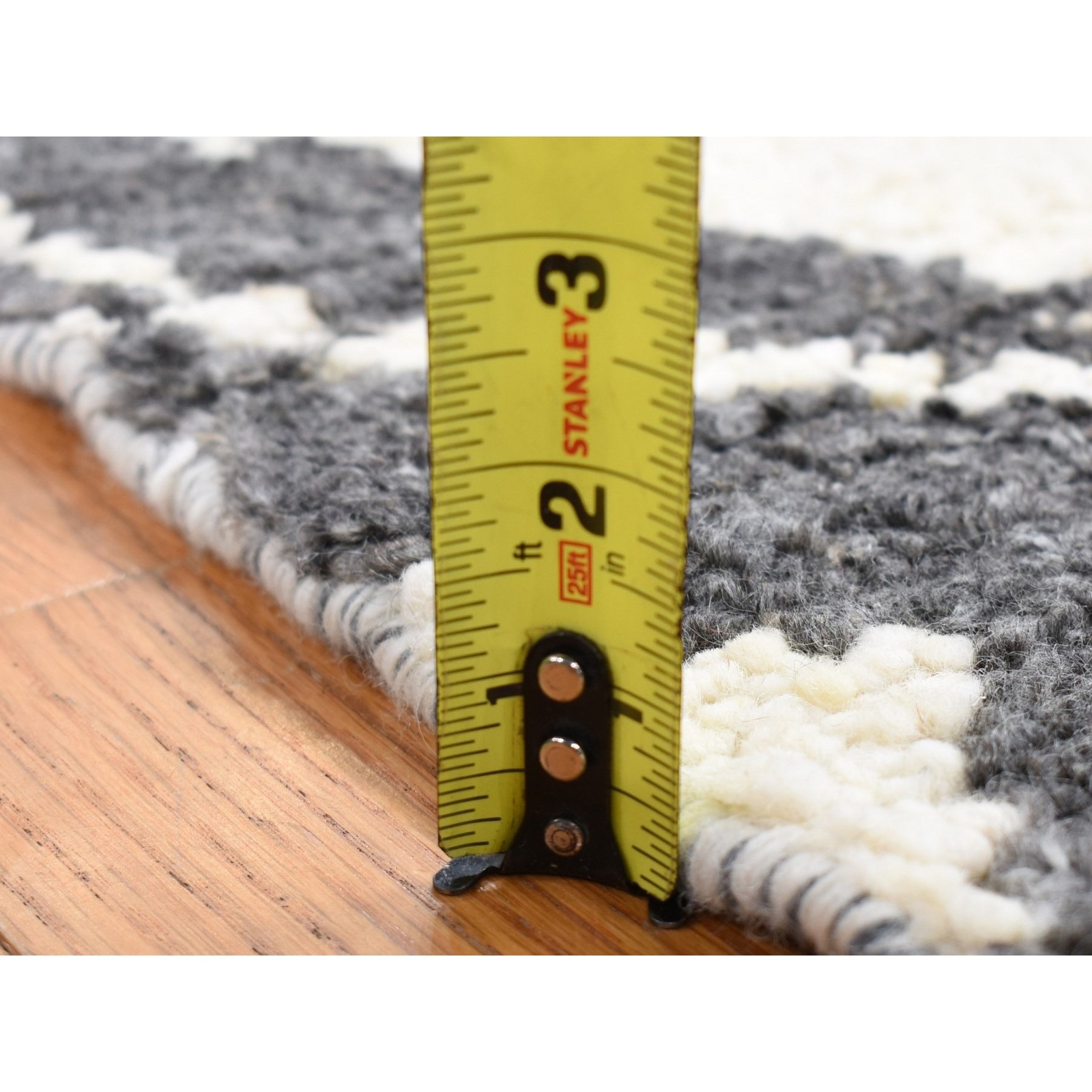 3′ x 3′ Black Tone on Tone Modern Design Wool Hand Knotted Rug R80753