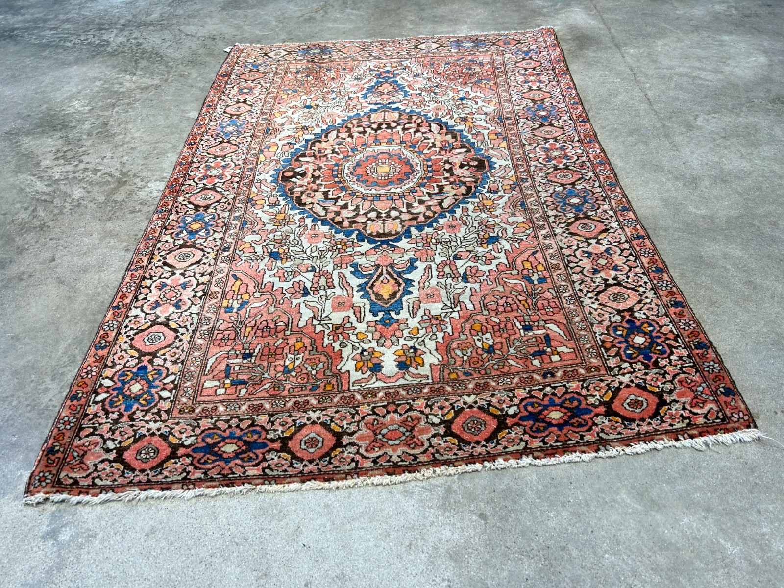 3’3″x5′ Antique Hand-Knotted 100% Wool Pile Sarouke Farahan Rug