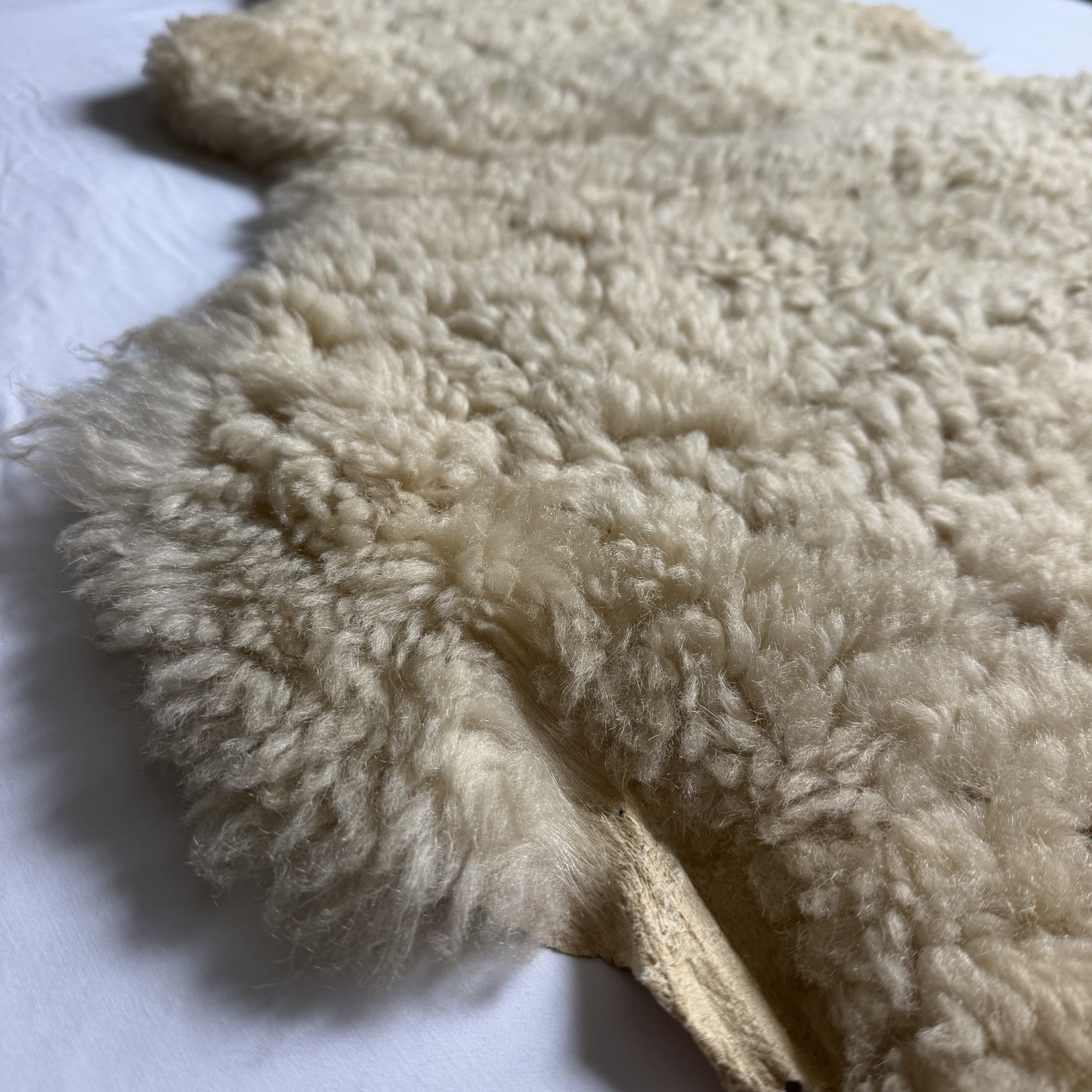 Vintage Natural Sheepskin Rug Furry Off White Pelt Shaped Edge 33” X 26” Plush