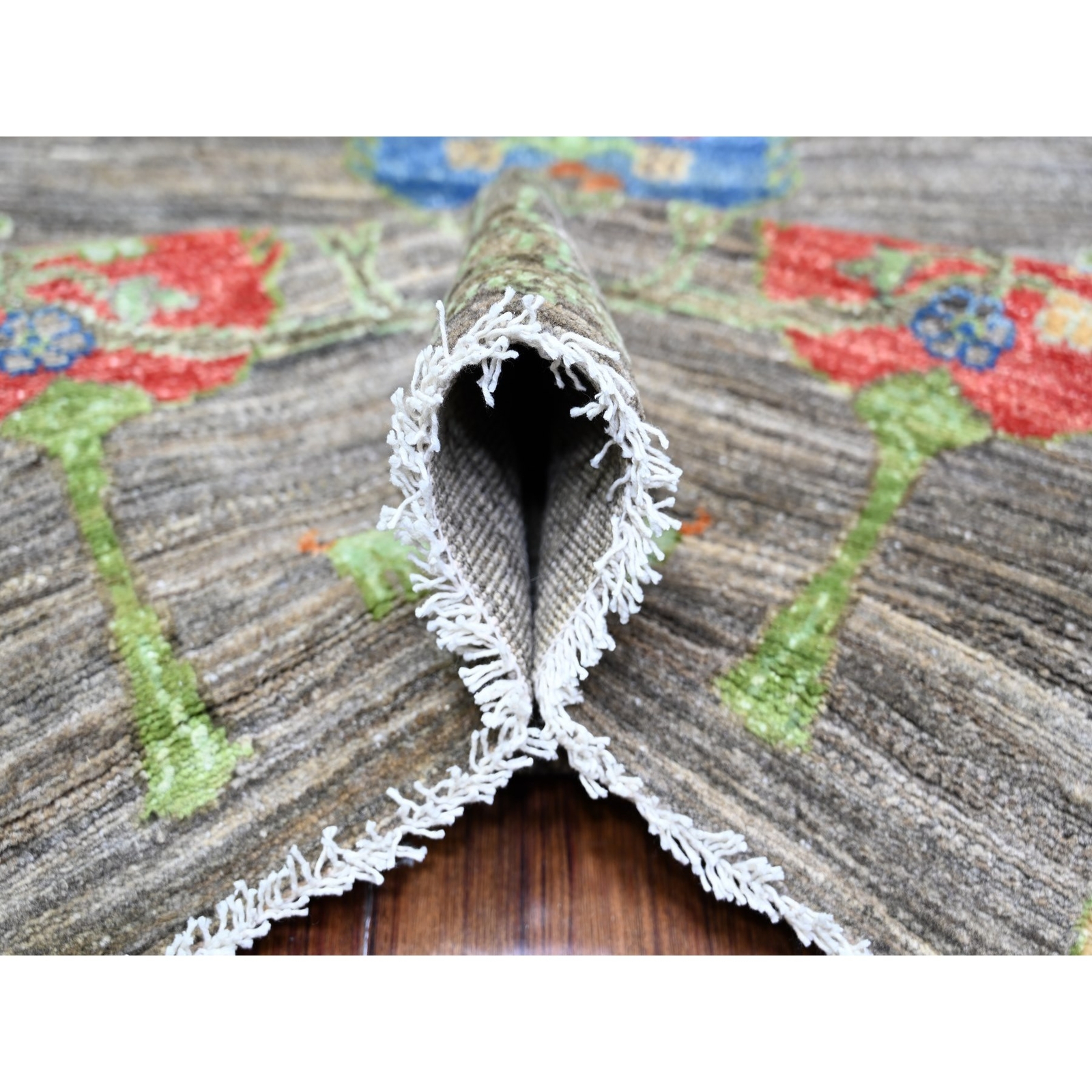8’x9’5″ Gray Folk Art Willow Cypress Tree Design Wool Hand Knotted Rug R74644