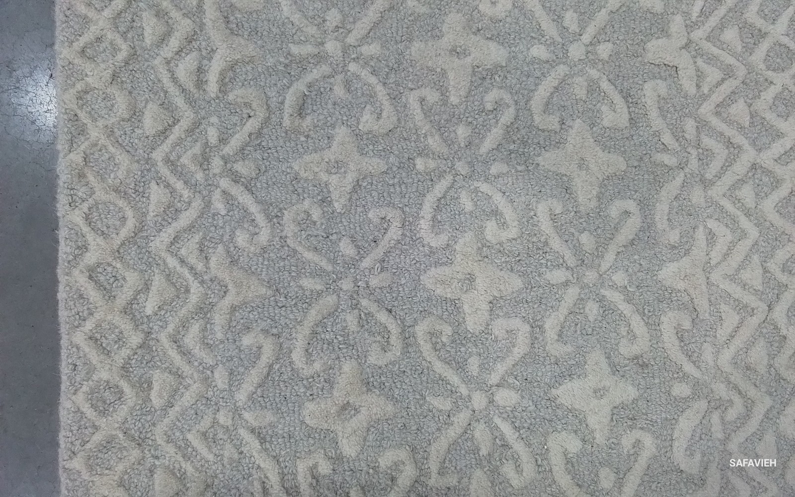 GREY / IVORY 2′-3″ x 8′-0″ Broken Thread Rug Reduced Price 1172803588 BLM114F-28