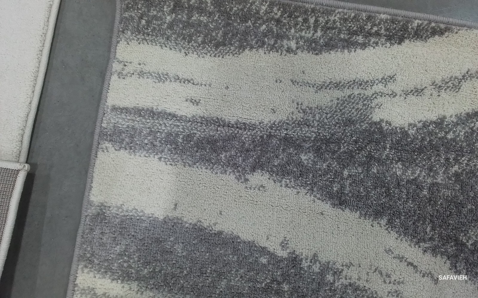 GREY / CREAM 6′-0″ x 8′-0″ Back Stain Rug, Reduced Price 1172794462 ADR125B-68