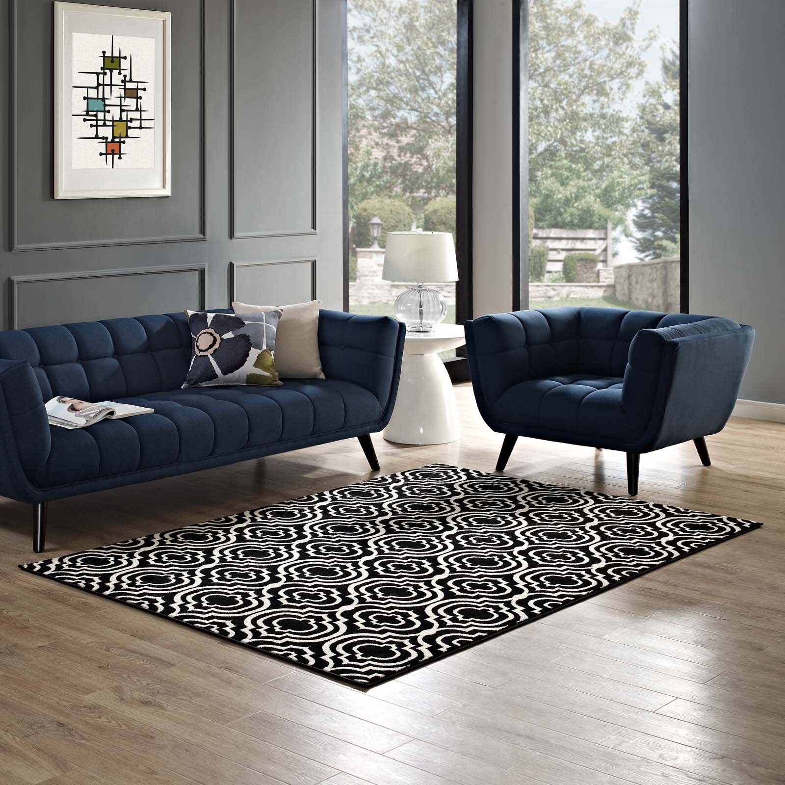 Moroccan Quatrefoil Trellis Lattice 5×8 Area Rug in Black and White