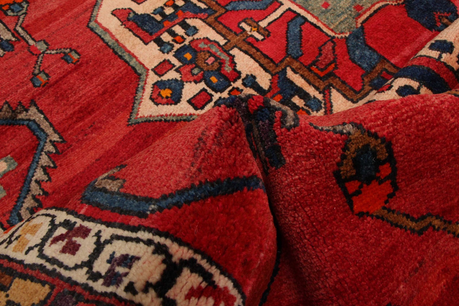 Vintage 5’9″ x 11’0″ Traditional Hand Knotted Vegetable Dye Wool Area Rug