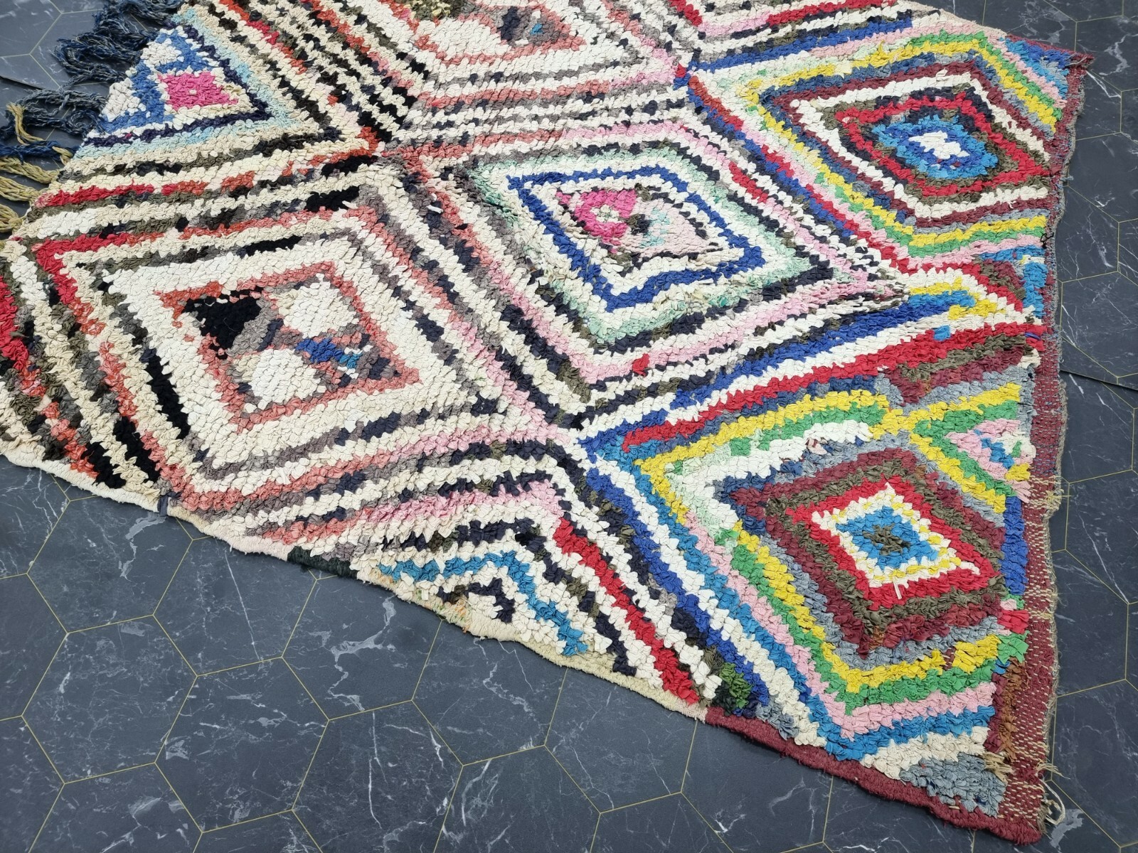 Moroccan Handmade Vintage Boucherouite Rug 3’5”x4’1” Geometric Pink Cotton Rug