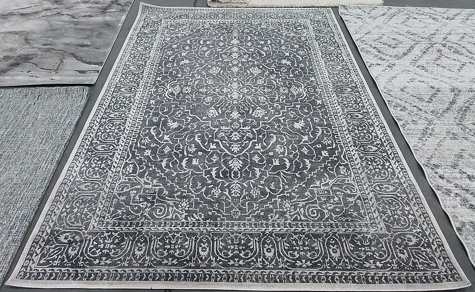 DK GREY / CREAM 6′-0″ x 9′-0″ Back Stain Rug, Reduced Price 1172790637 RFT670B-6