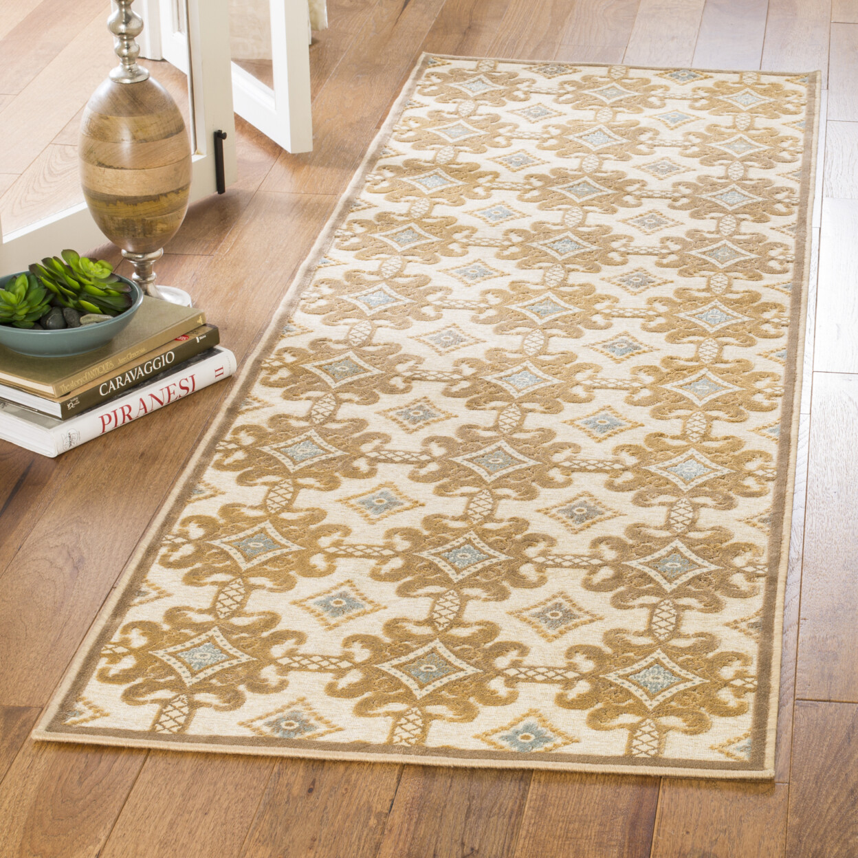 SAFAVIEH Martha Stewart MSR74303-1640 Taupe / Cream Rug
