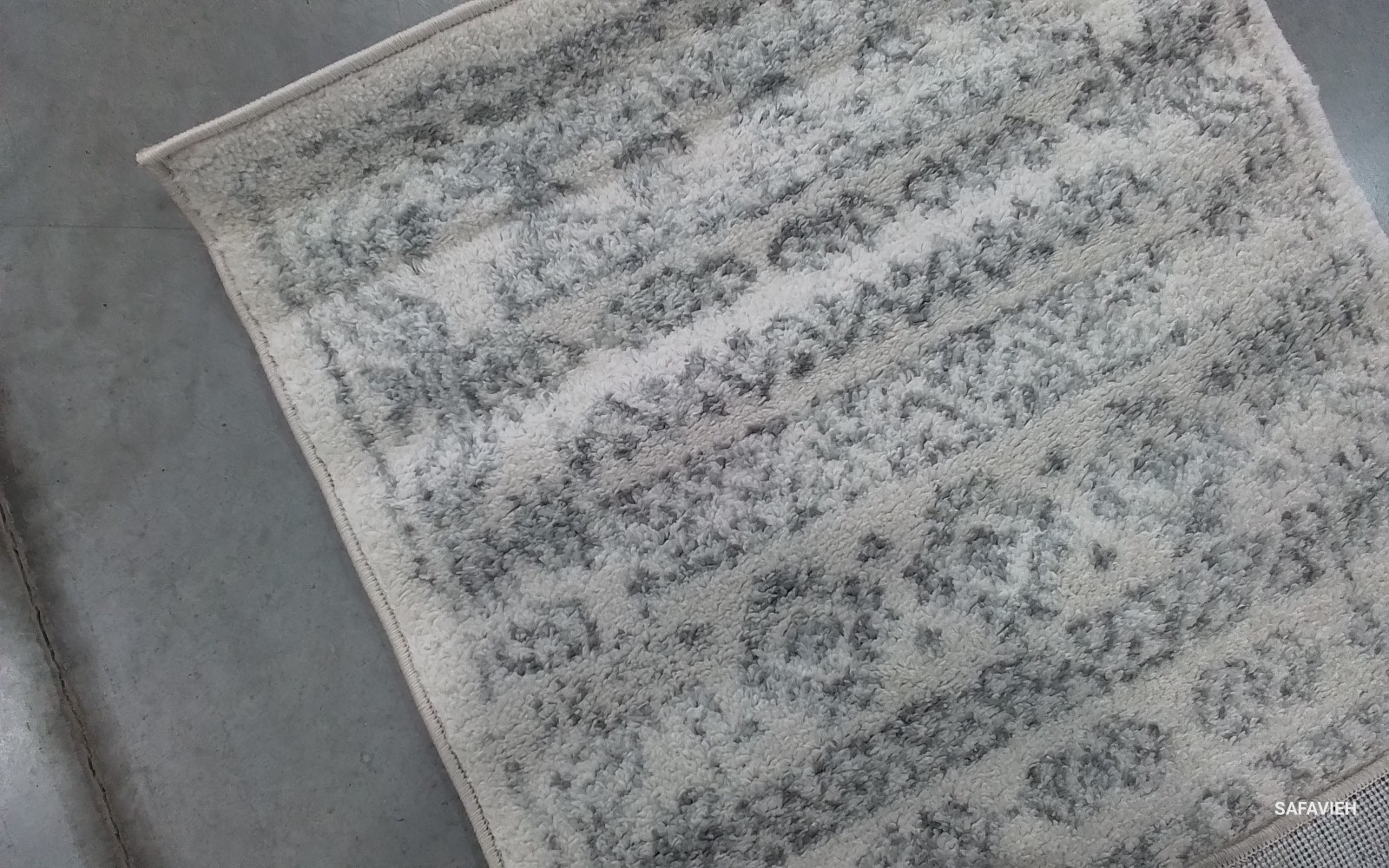 IVORY / GREY 2′-0″ x 13′-0″ Back Stain Rug, Reduced Price 1172781428 TUL271A-213