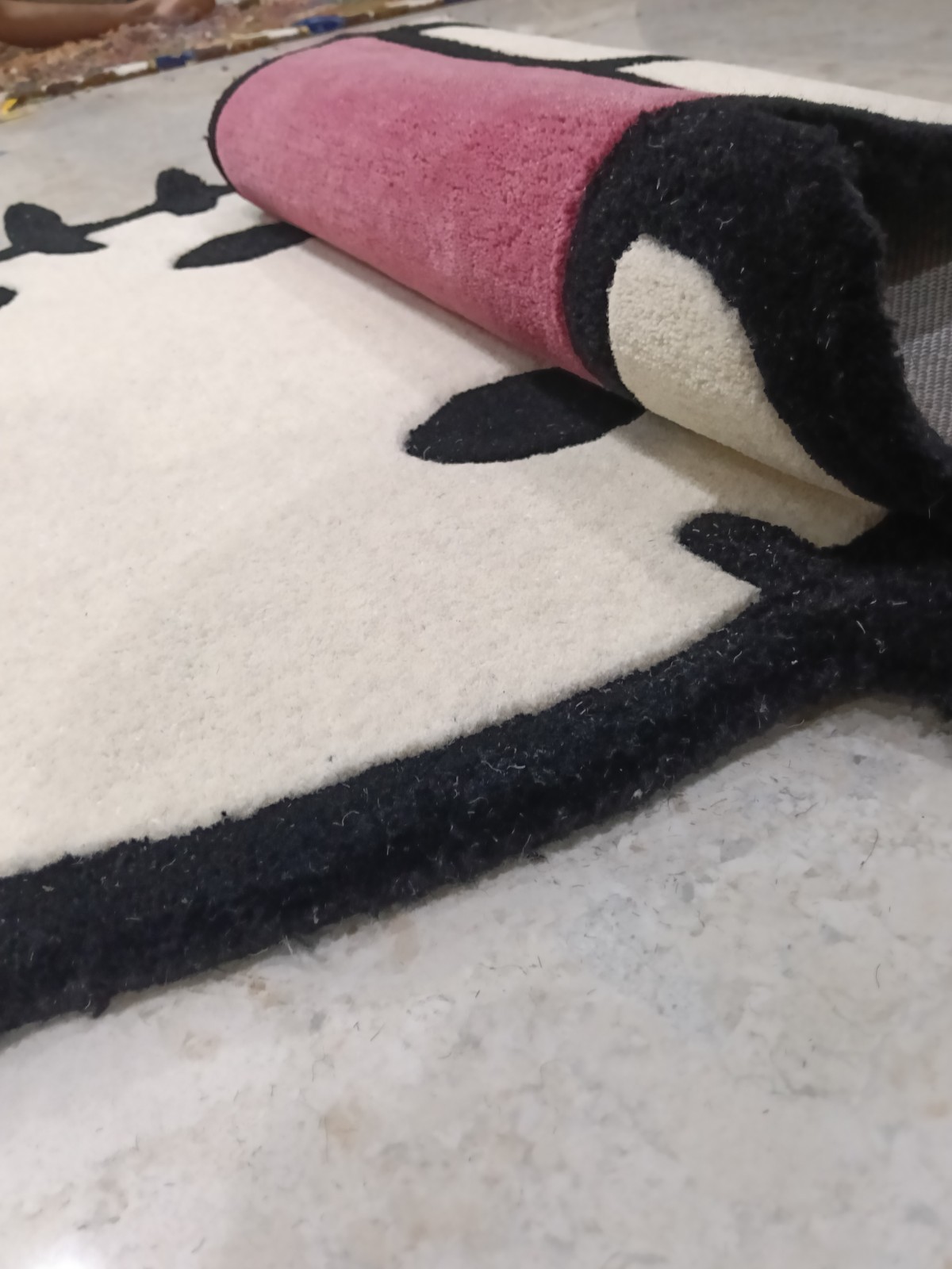 Handmade Tufted Wool Rug Hello Kitty Style Cartoon Area Carpet Home Decor