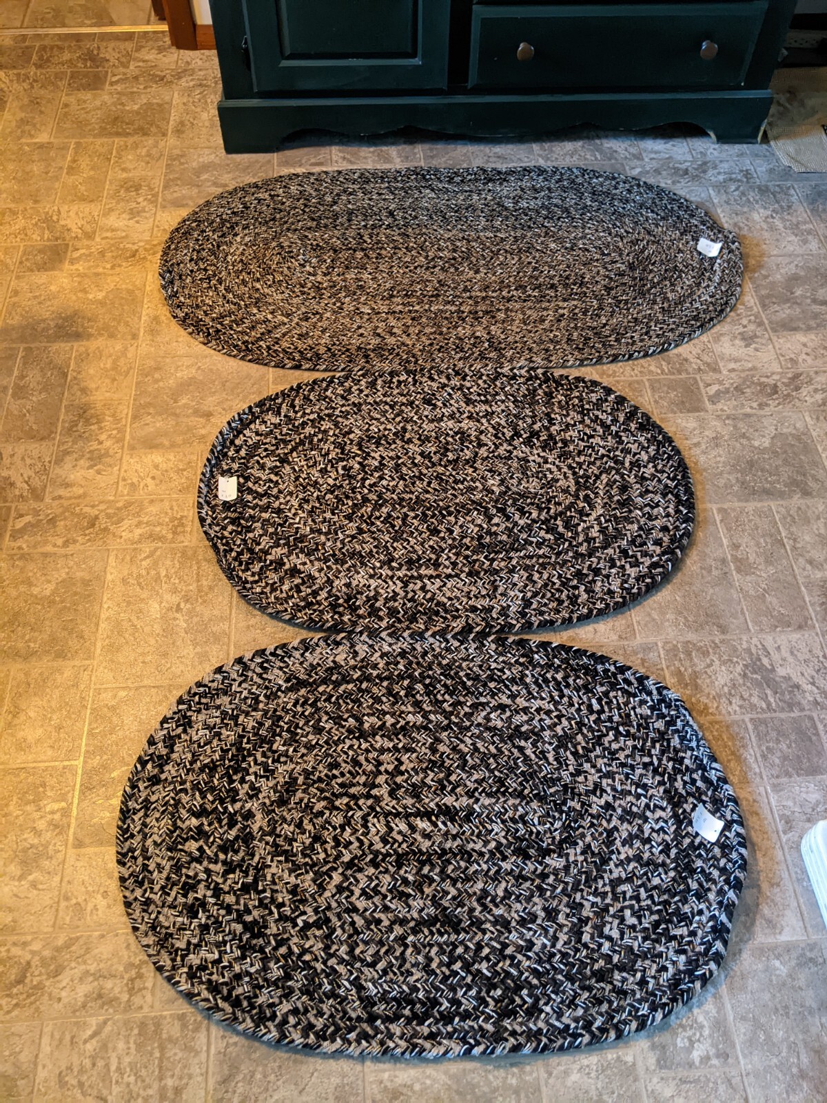Set Of 3 Oval Braided Accent Rugs 1- 4′ X 25″, 2- 32″ X 22″ Black Tan White Gold