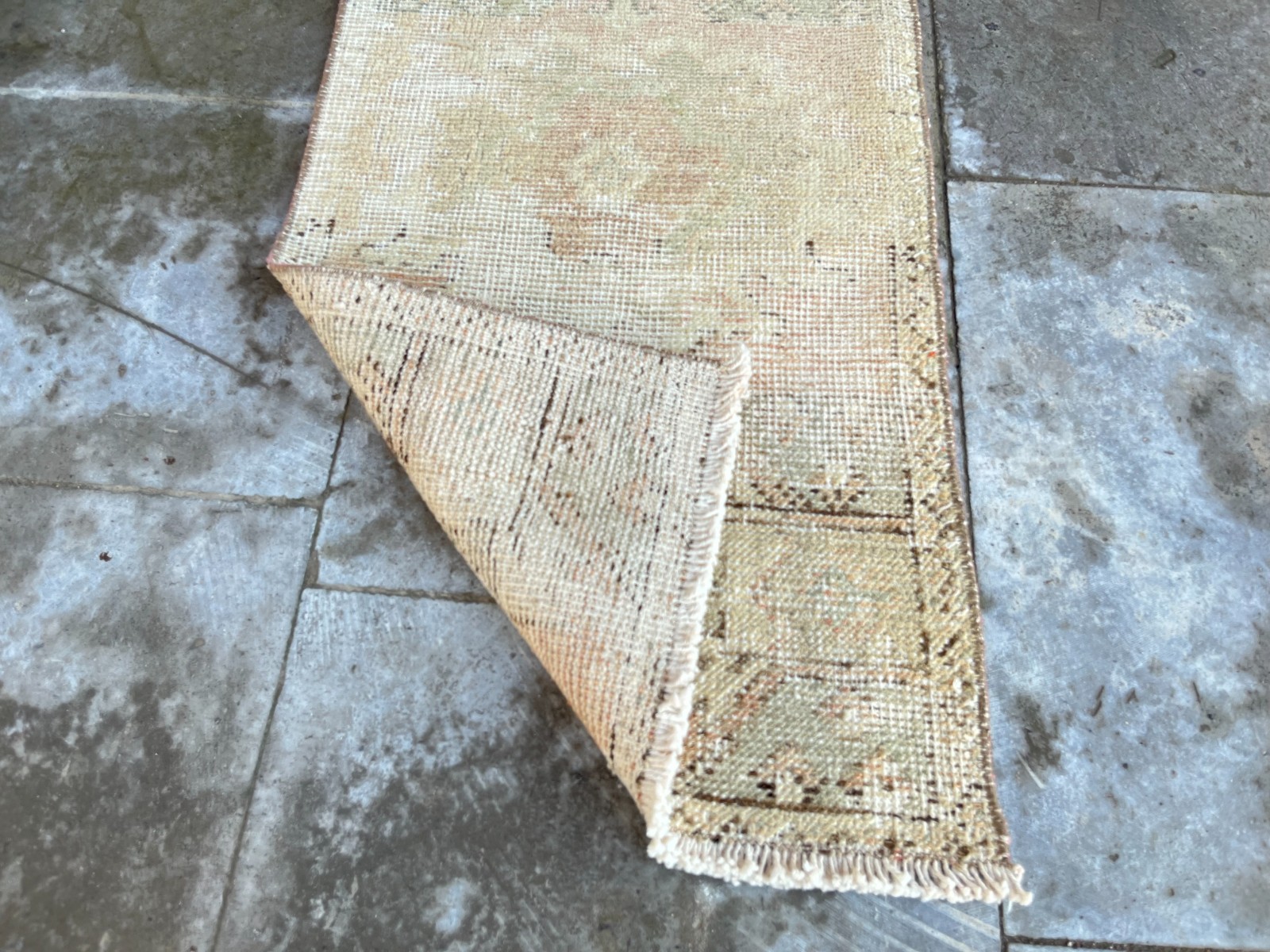 Vintage Turkish Small Accent Rug 1.5×3 ft Muted Pastel Oushak Mini Boho