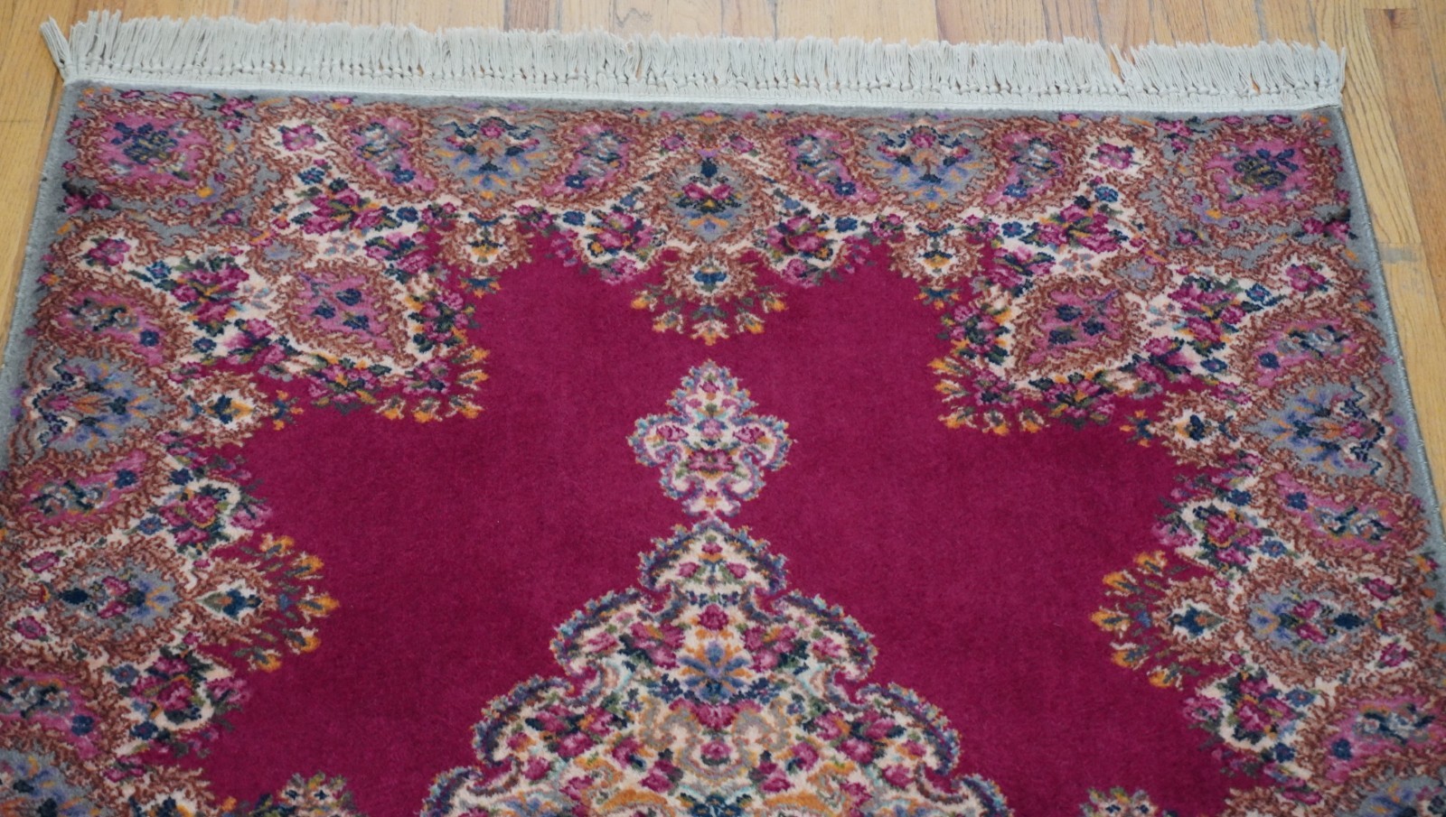 Karastan Red Medallion Kirman # 700-762 Wool Pile Rug 4’3″ x 6′ Excellent