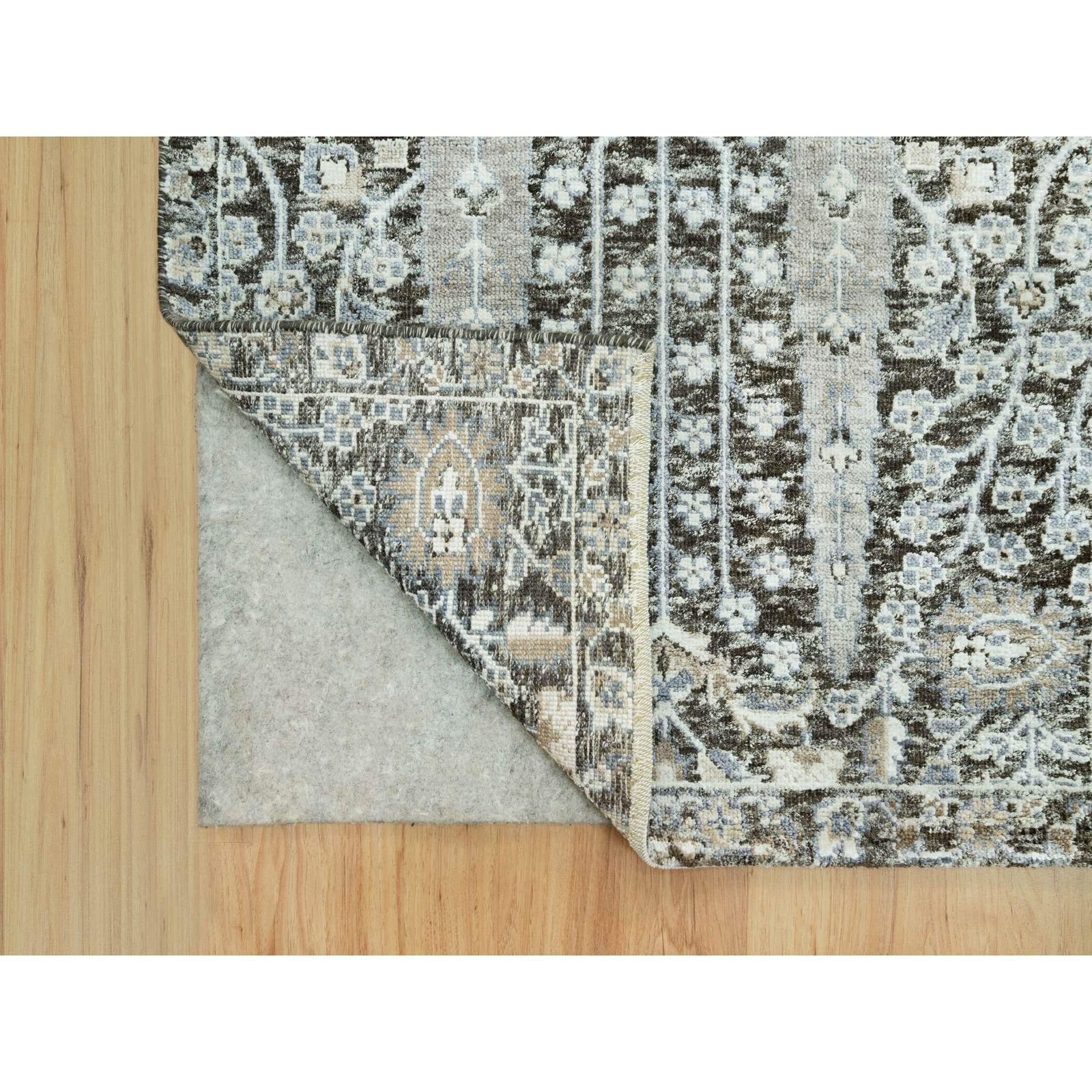 2’6″x10′ Gray Hand Knotted Silk and Wool Willow and Cypress Tree Rug R90680