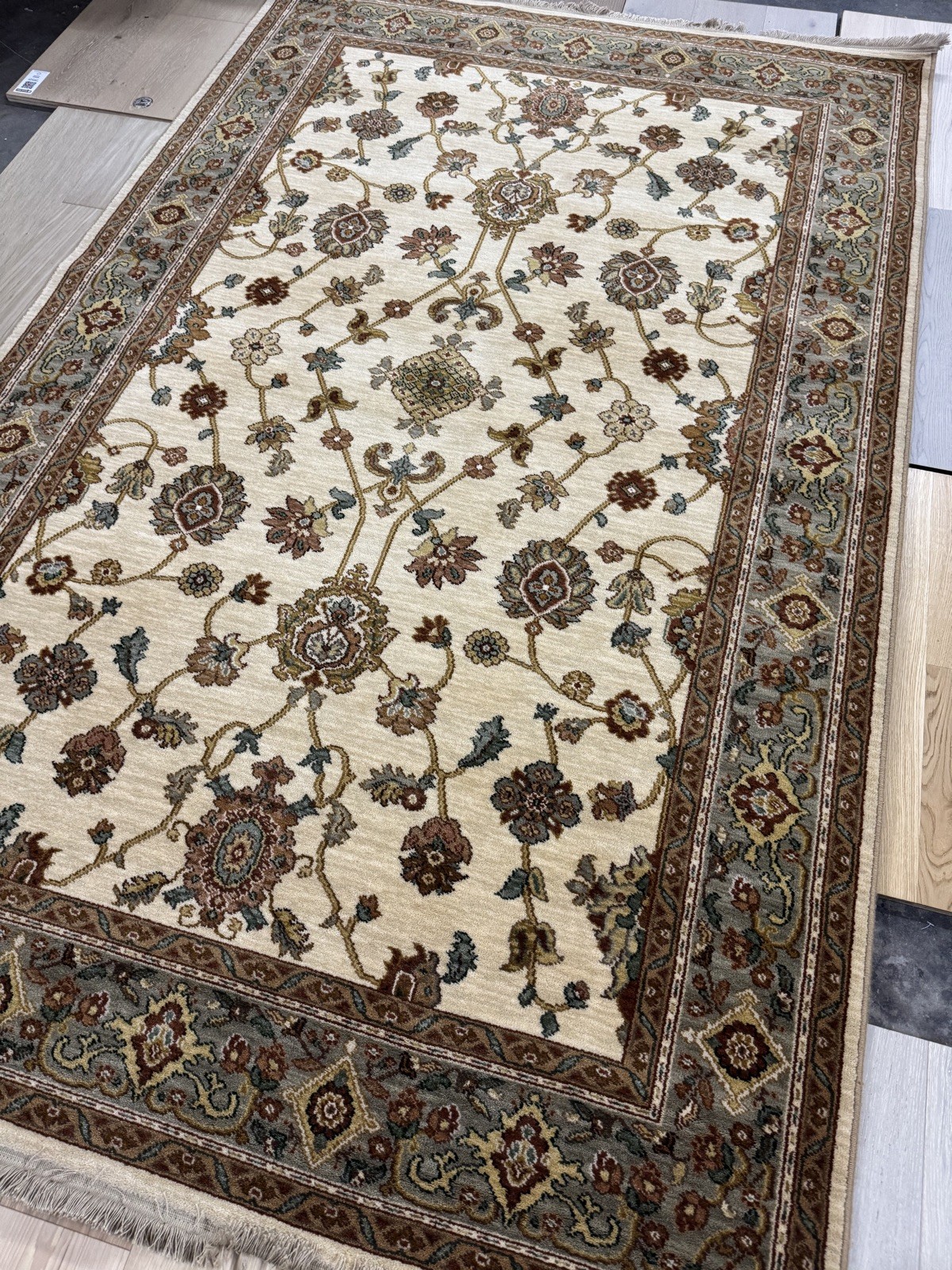 Karastan Ashara Collection-Sultanabad 5’9×9′ 100% Wool area rug ::NEW::