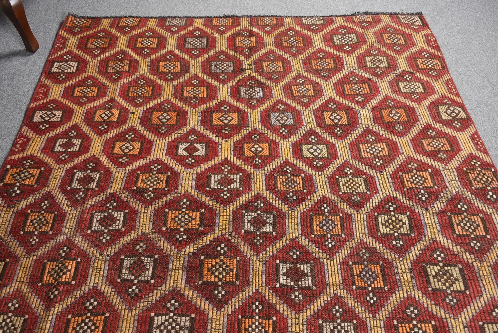 Turkish Kilim Area Rug 5,7×5,2 ft (173×159 cm), Vintage Red Ikat Rug
