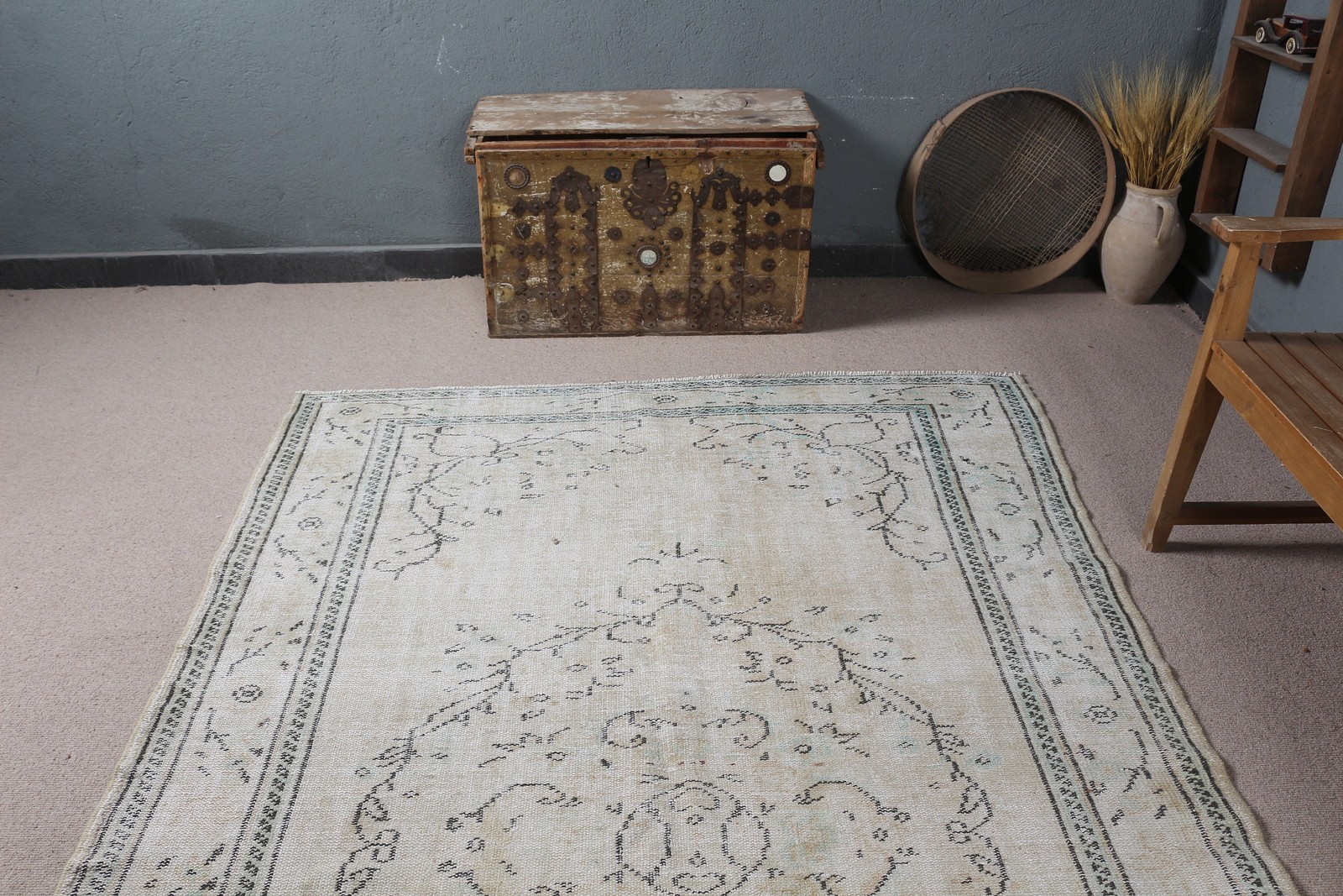5,4×8,7 ft Vintage Turkish Rug, Large Rug, White Wool Rug