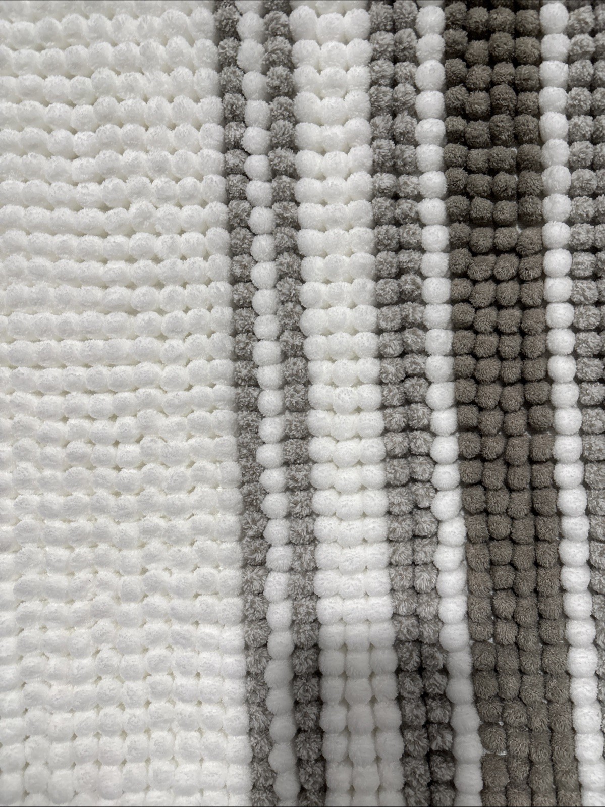 20″x34″ Chenille Memory Foam Bath Rug – Threshold Brand New With Tag