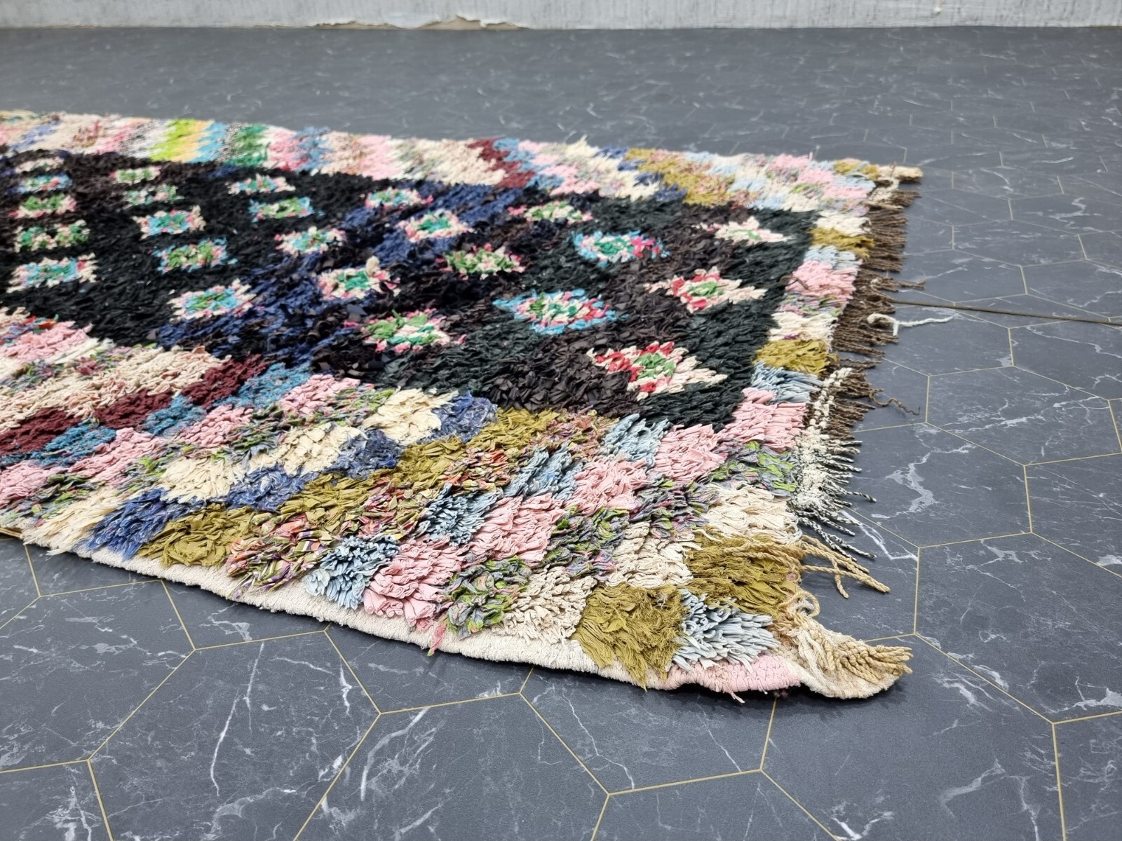 Moroccan Handmade Vintage Boucherouite 3’6″x6’4″ Geometric Pink Cotton Carpet