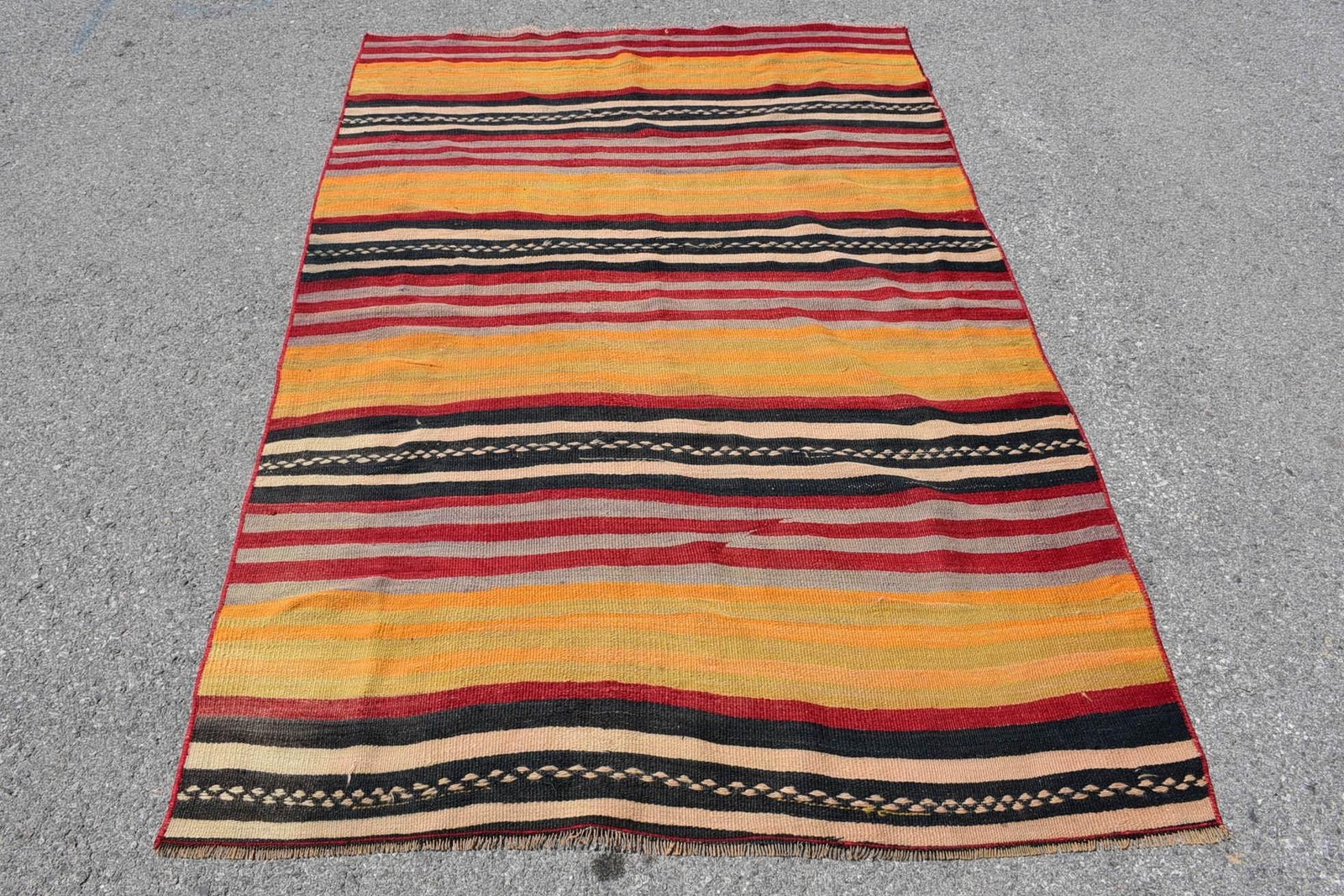 4,2×6,2 ft Turkish Vintage Rug, Area Rug, Red Kilim Animal Print Rug