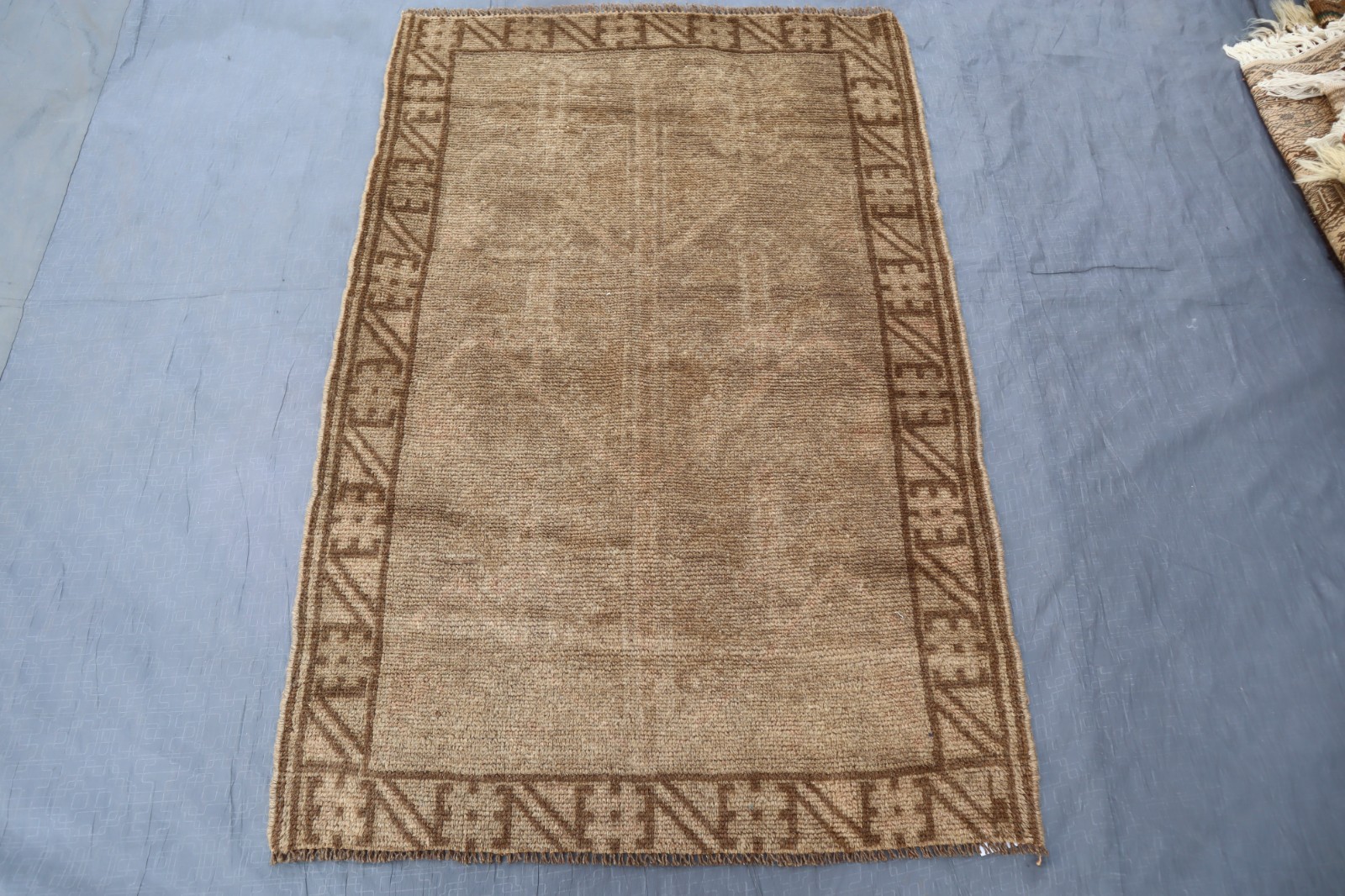 2’8×4’4 ft- Afghan Hand-Knotted Wool Soft Pile Rug / Entryway Rug / Rug For Kids