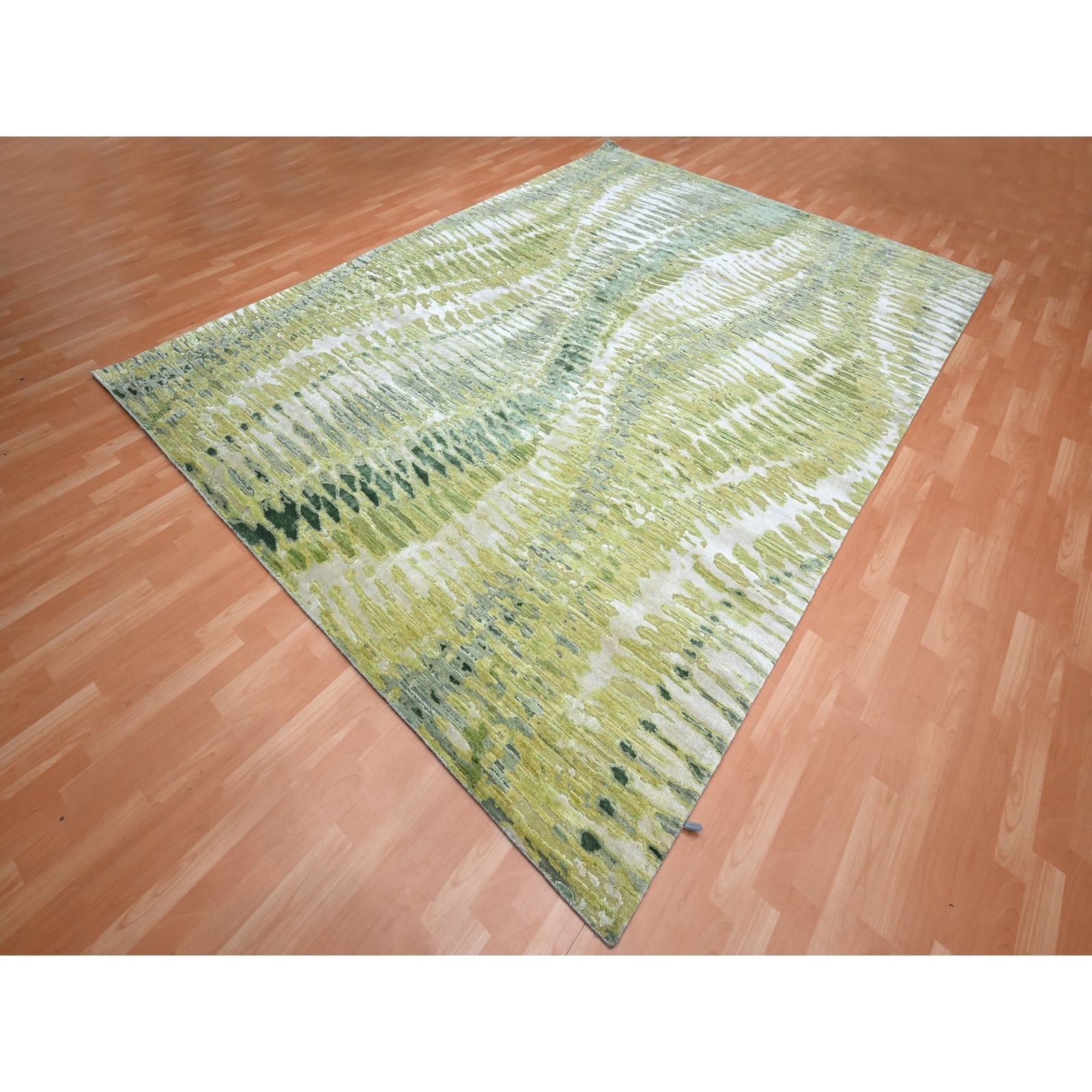 9’x12’2″ Green Crocodile Safari Design All Silk Hand Knotted Oriental Rug R75551