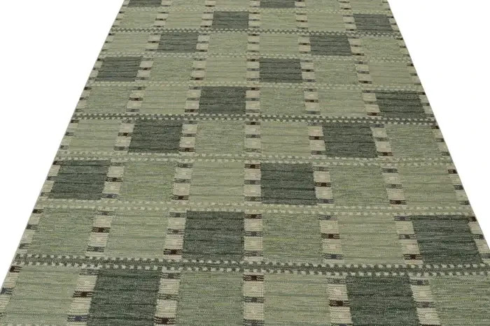 Rug & Kilim’s Scandinavian Style Kilim with Grid Geometric Pattern- green