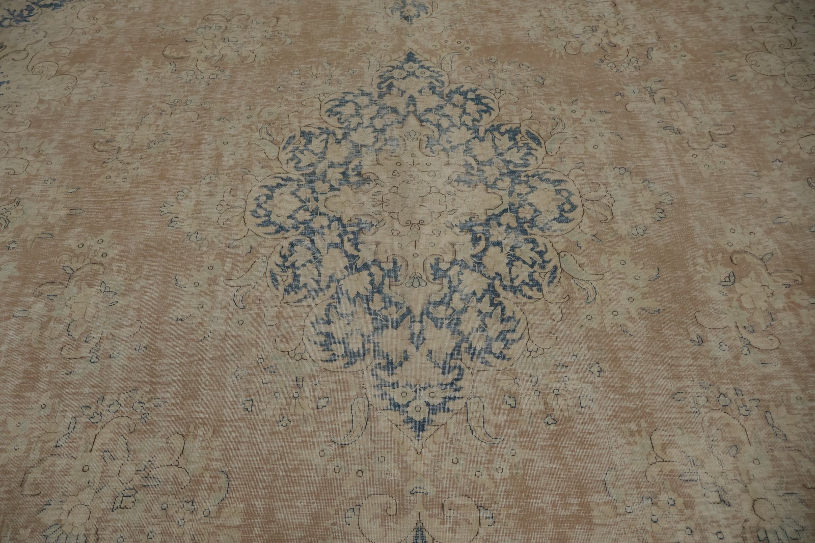 Muted Distressed Area Rug 10×13 Traditional Hand-knotted Wool Living Room Carpet