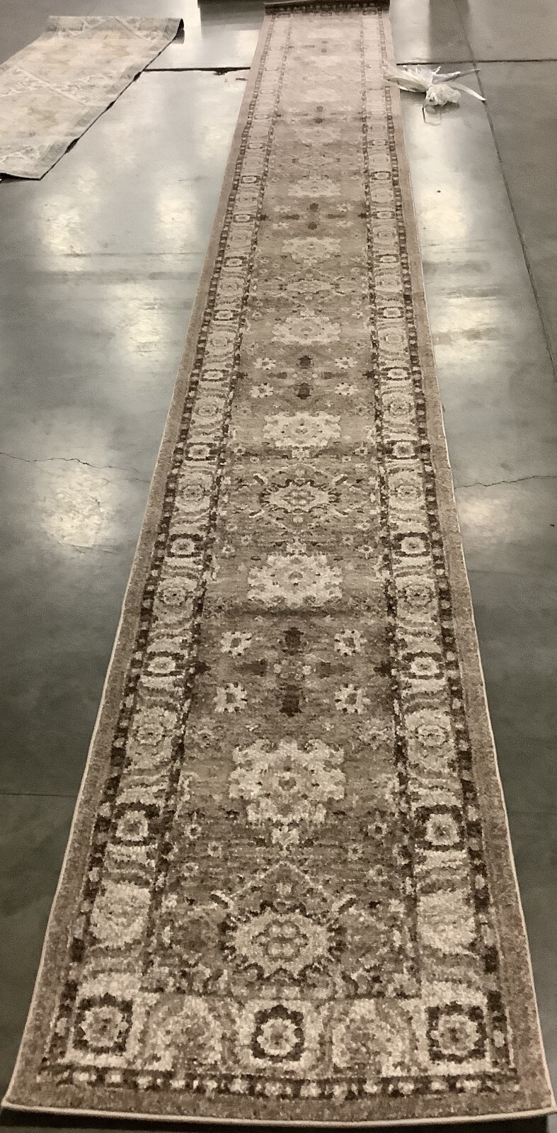 TAUPE 2′-3″ x 20′-0″ Flaw in Rug, Reduced Price 1172671258 VTH214T-220