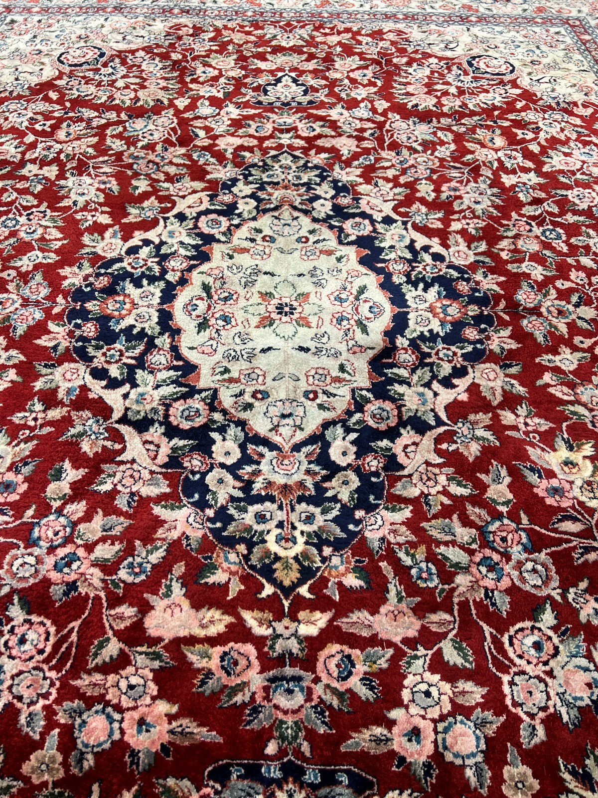 9′ x 12′ Chinese Oriental Rug – 300 Line – Full Pile – Hand Made – 100% Silk