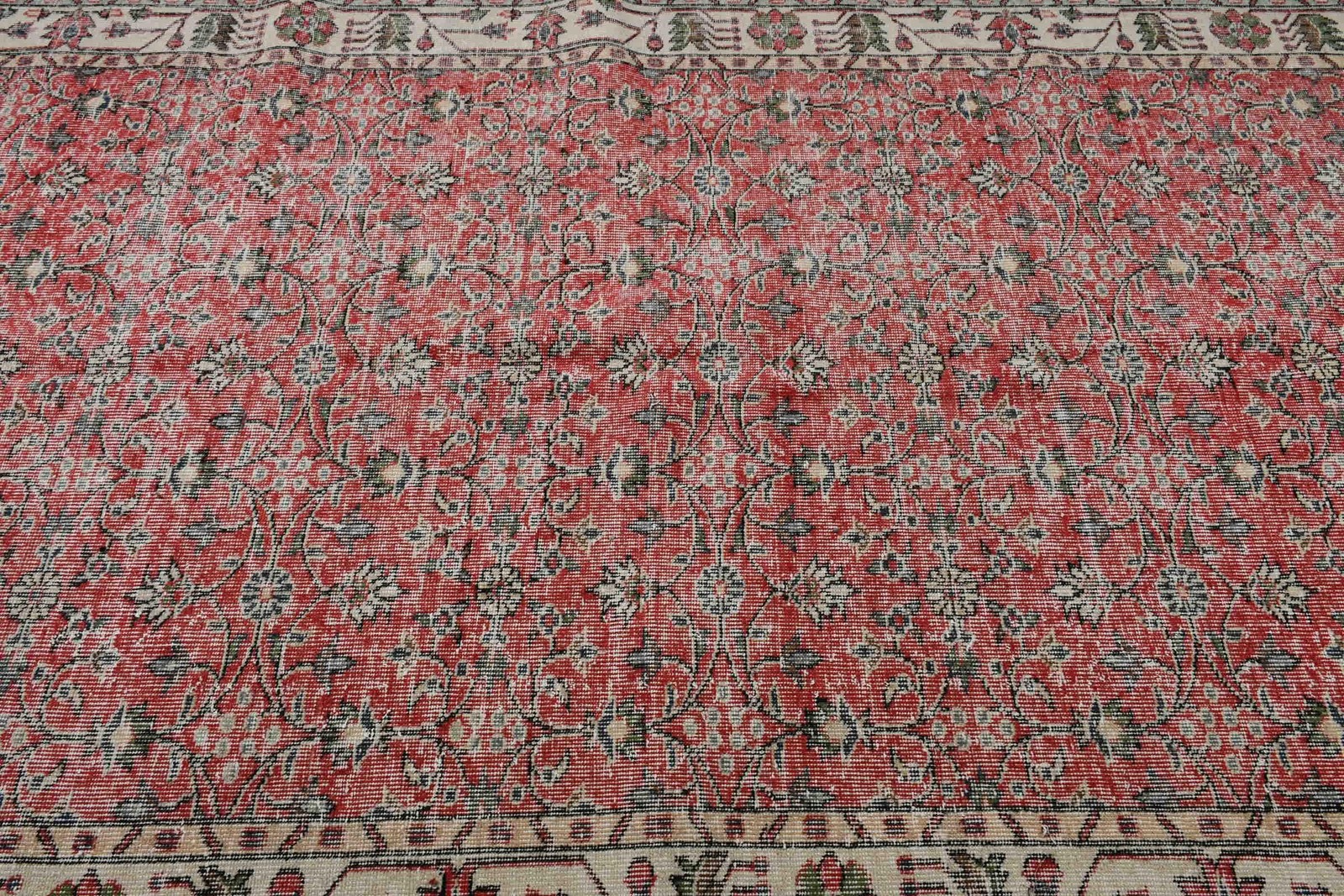5,2×9,3 ft Vintage Turkish Rug, Large Rug, Red Gray Bordered Wool Rug