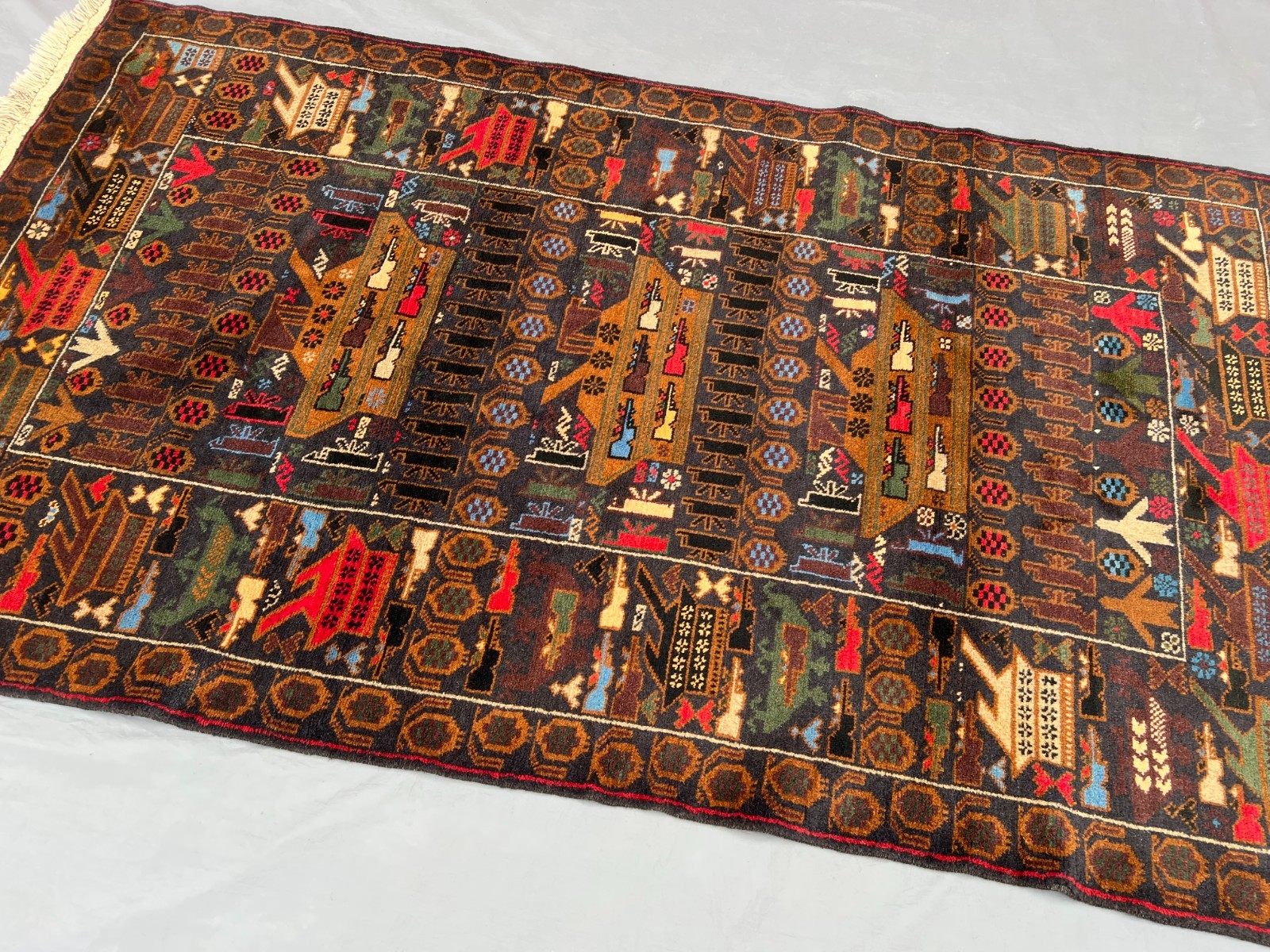 3’9 x 6’6 Ft Detailed Afghan Baluchi War Rug – Pictorial Weapons Motif Tribal