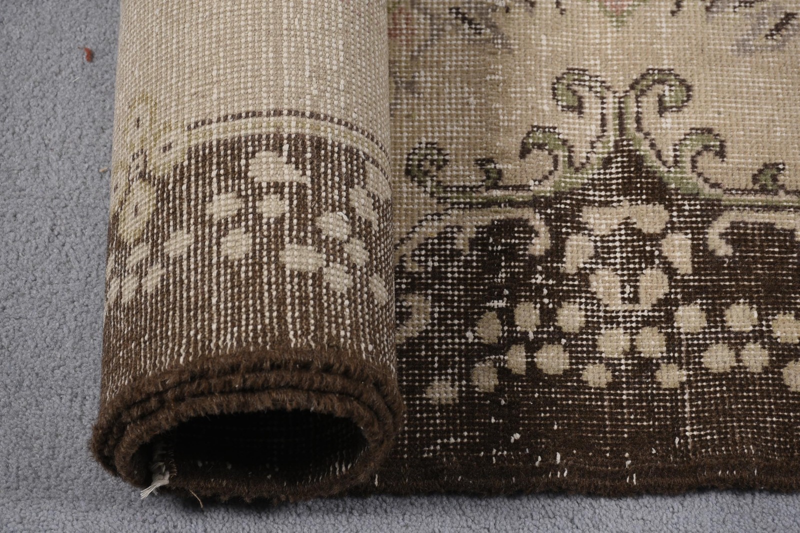 Vintage Turkish Rug, Large 5,8×9,7 ft (177×296 cm) Rug, Beige Check Wool Rug