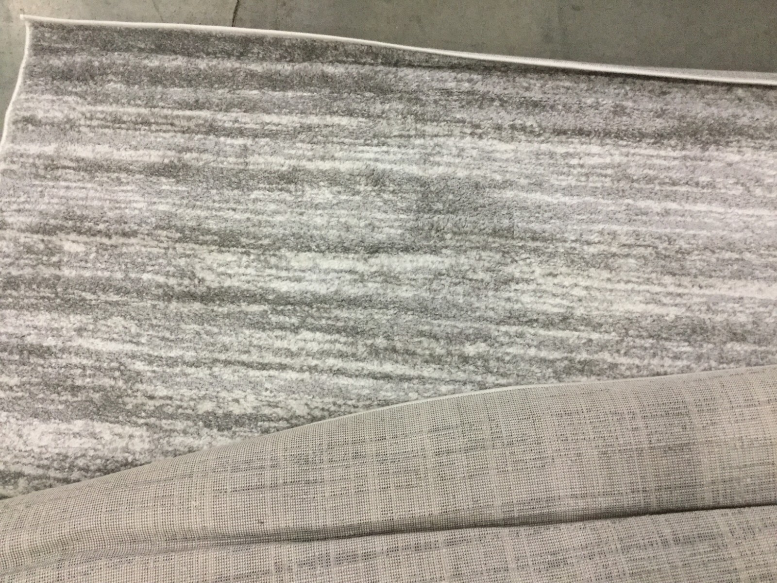 IVORY / SILVER 5′ X 5′ Square Flaw in Rug, Reduced Price 1172653964 ADR113B-5SQ