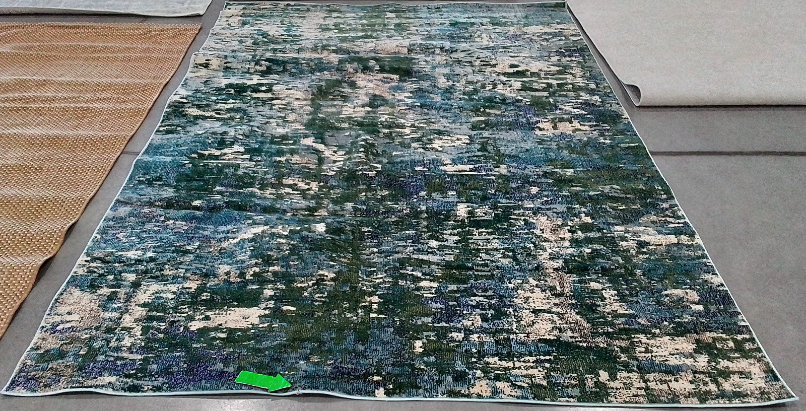 GREEN / TURQUOISE 8′-0″ x 10′-0″ Damaged Rug, Reduced Price 1172778860 MAD471Y-8