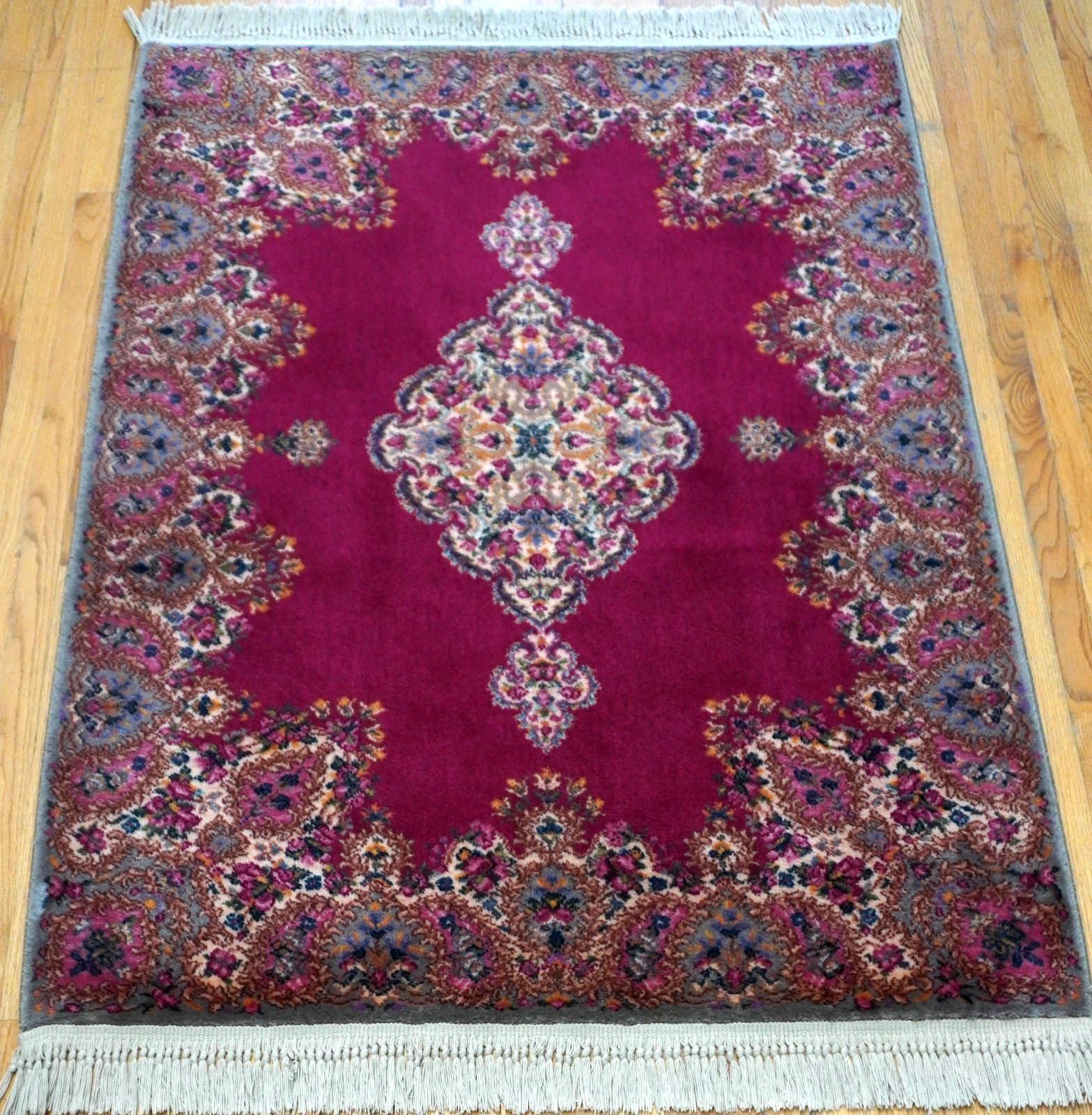 Karastan Red Medallion Kirman # 700-762 Wool Pile Rug 4’3″ x 6′ Excellent