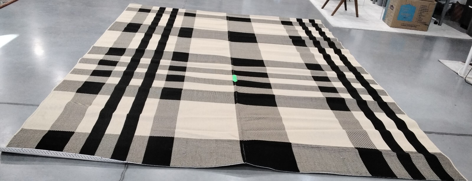 BLACK / BONE 10′ X 14′ Missing Thread Rug Reduced Price 1172749918 CY6201-216-10