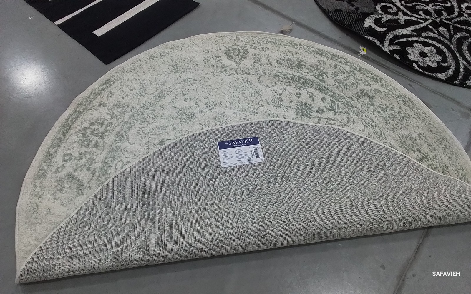 IVORY / SAGE 6′-0″ x 6′-0″ Flaw in Rug, Reduced Price 1172791743 ADR109V-6R