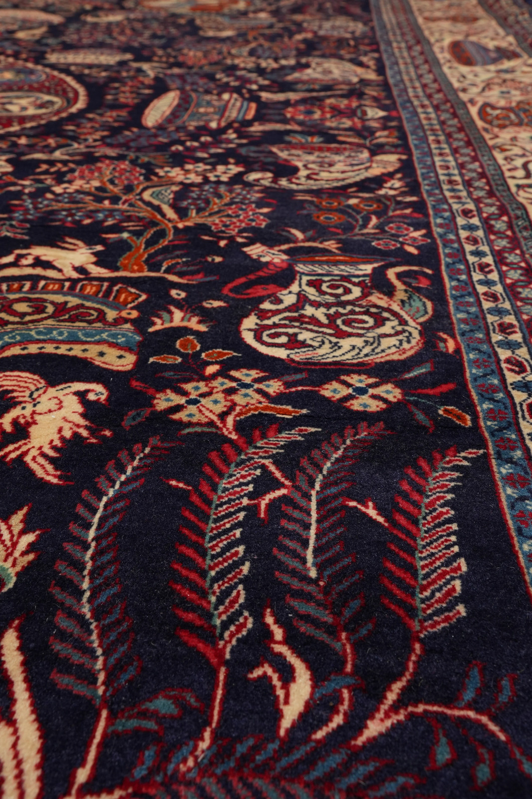 9×13′ Black Traditional Rug #PIX-1157